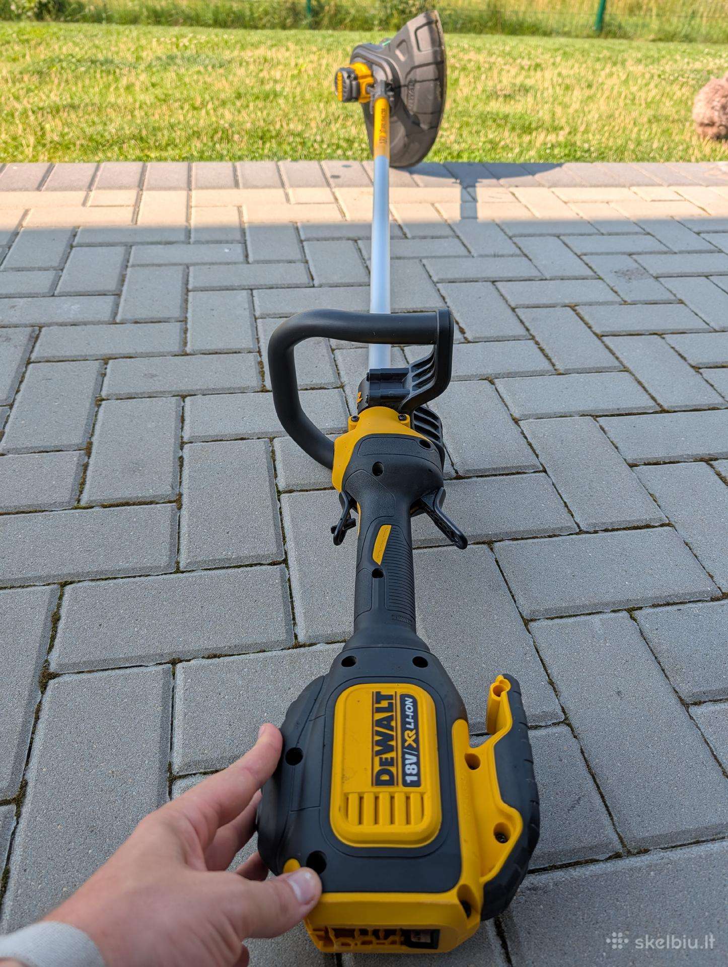 Dewalt Dcm561 trimeris