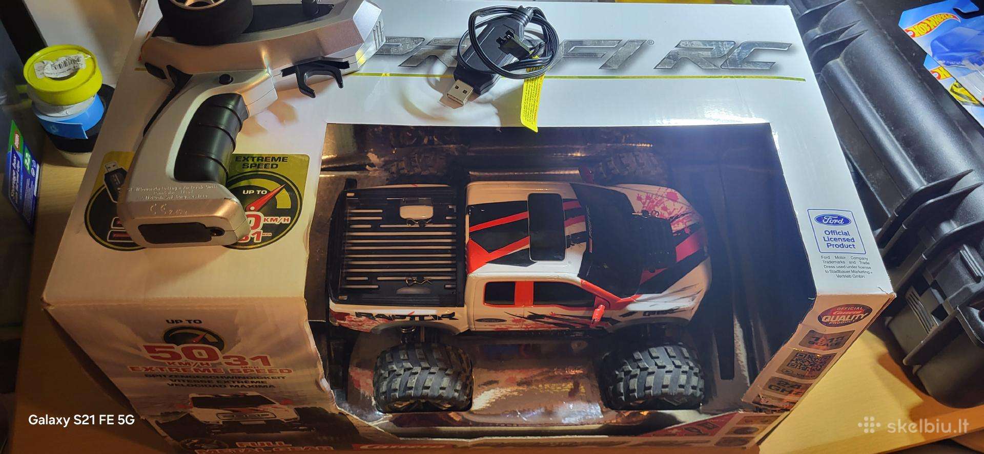 RC mašinėlė 1:18