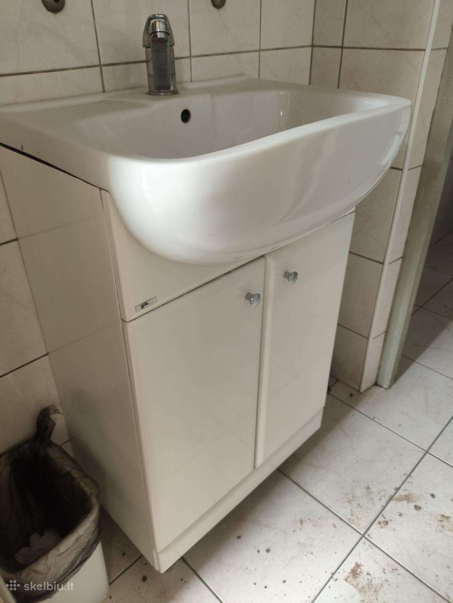 Parduodama kriauklė su spintele