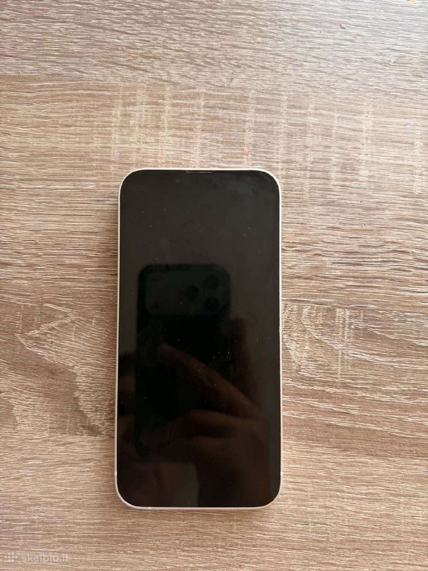 iPhone 13