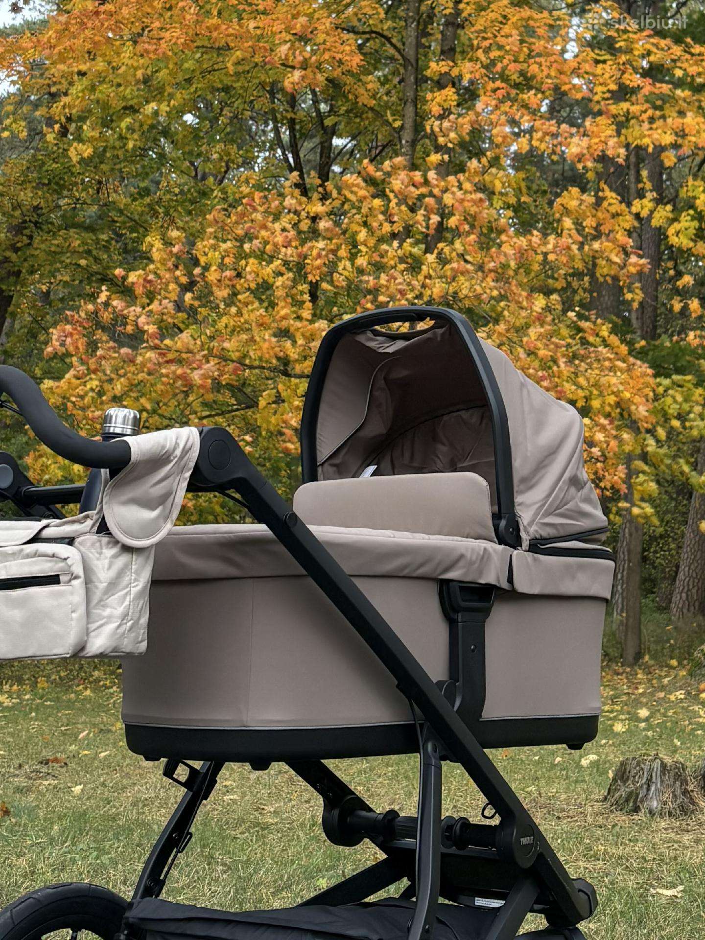 Thule Bassinet tinted taupe lopsys su adapteriais