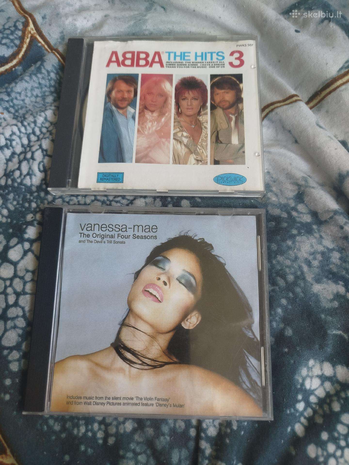 CD muzika daug