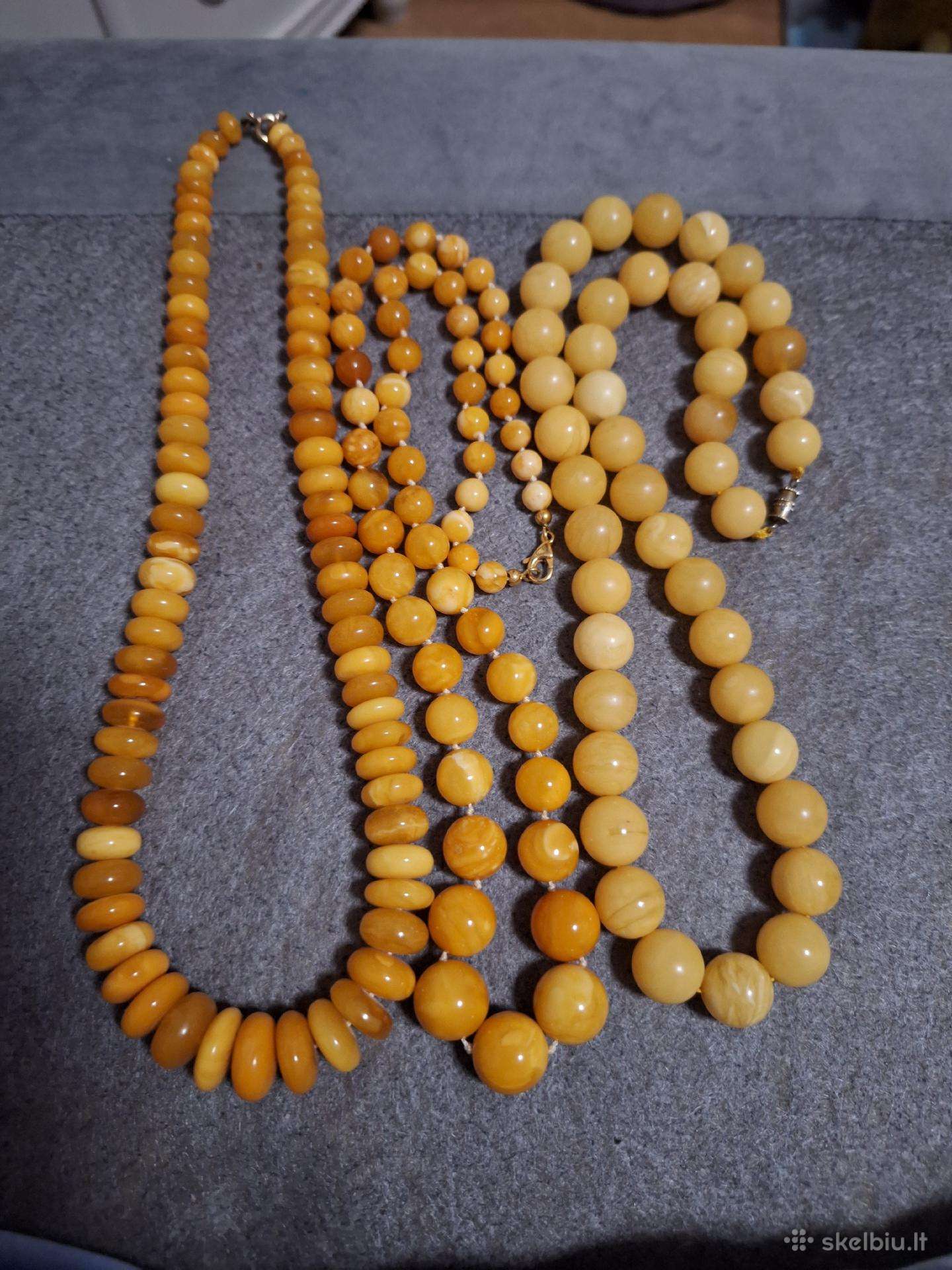 Antikvariniai gintaro karoliai 32 gr , 60 cm ;