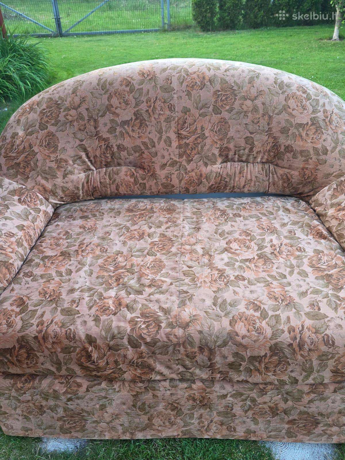Parduodama naudota sofa