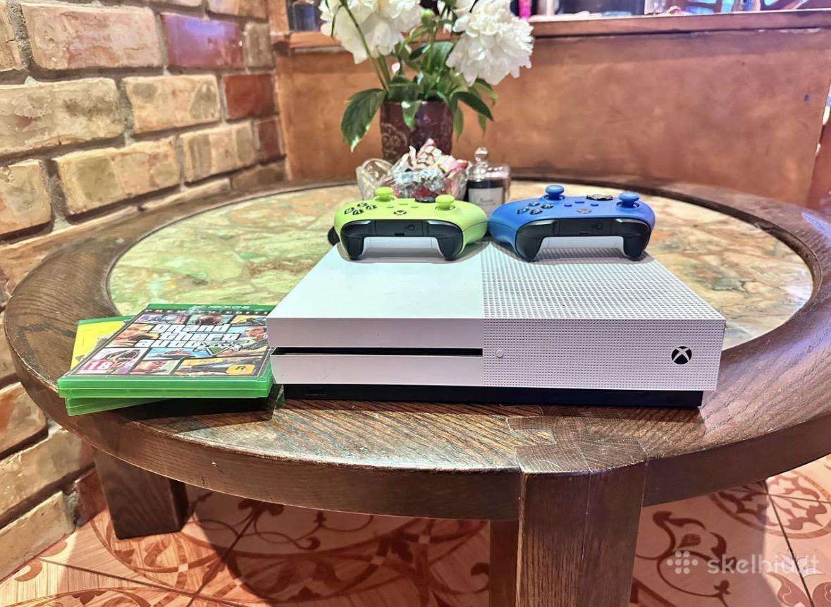 Xbox One s