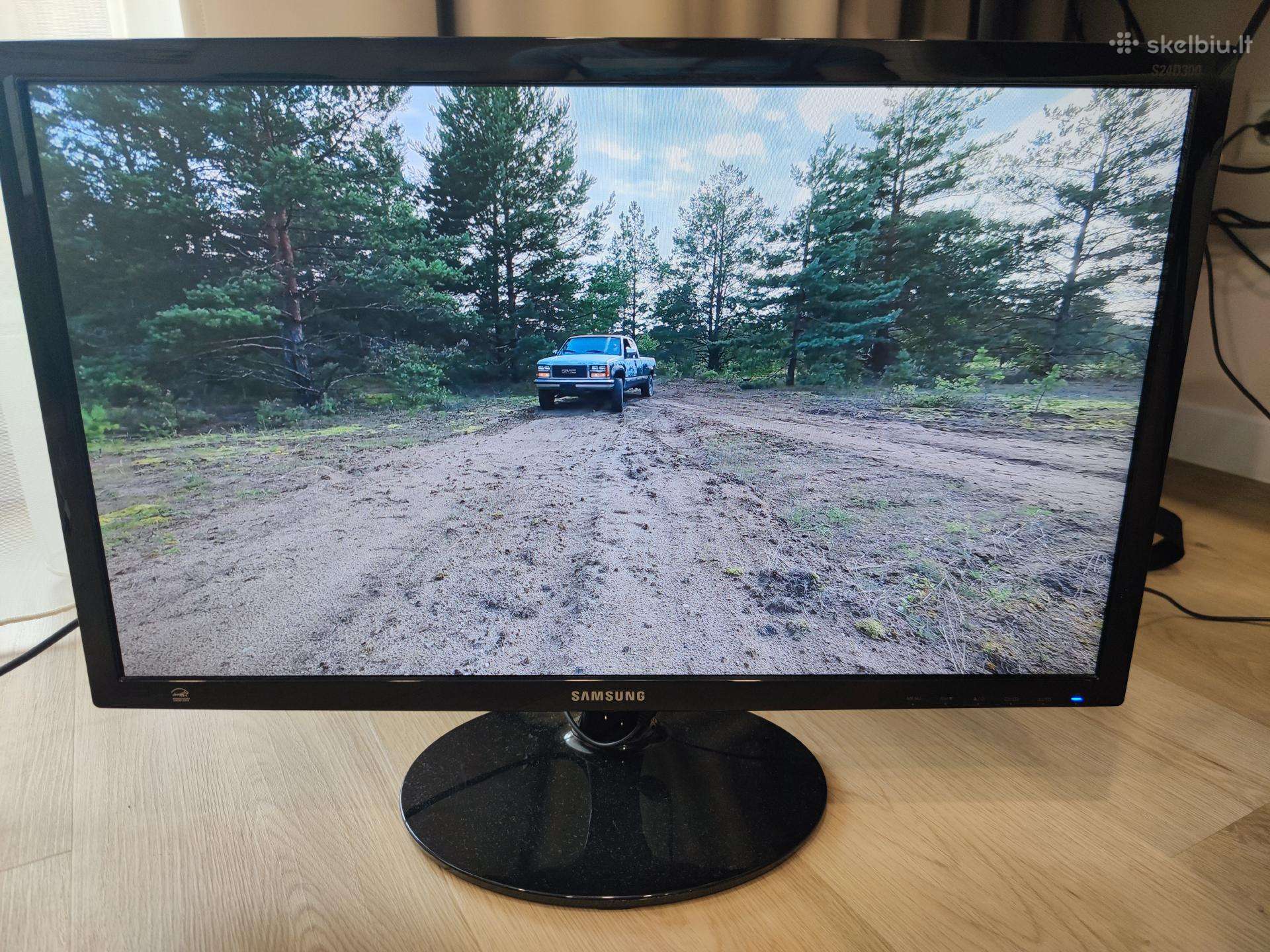 Parduodu tvarkingą Samsung 24 colių monitorių