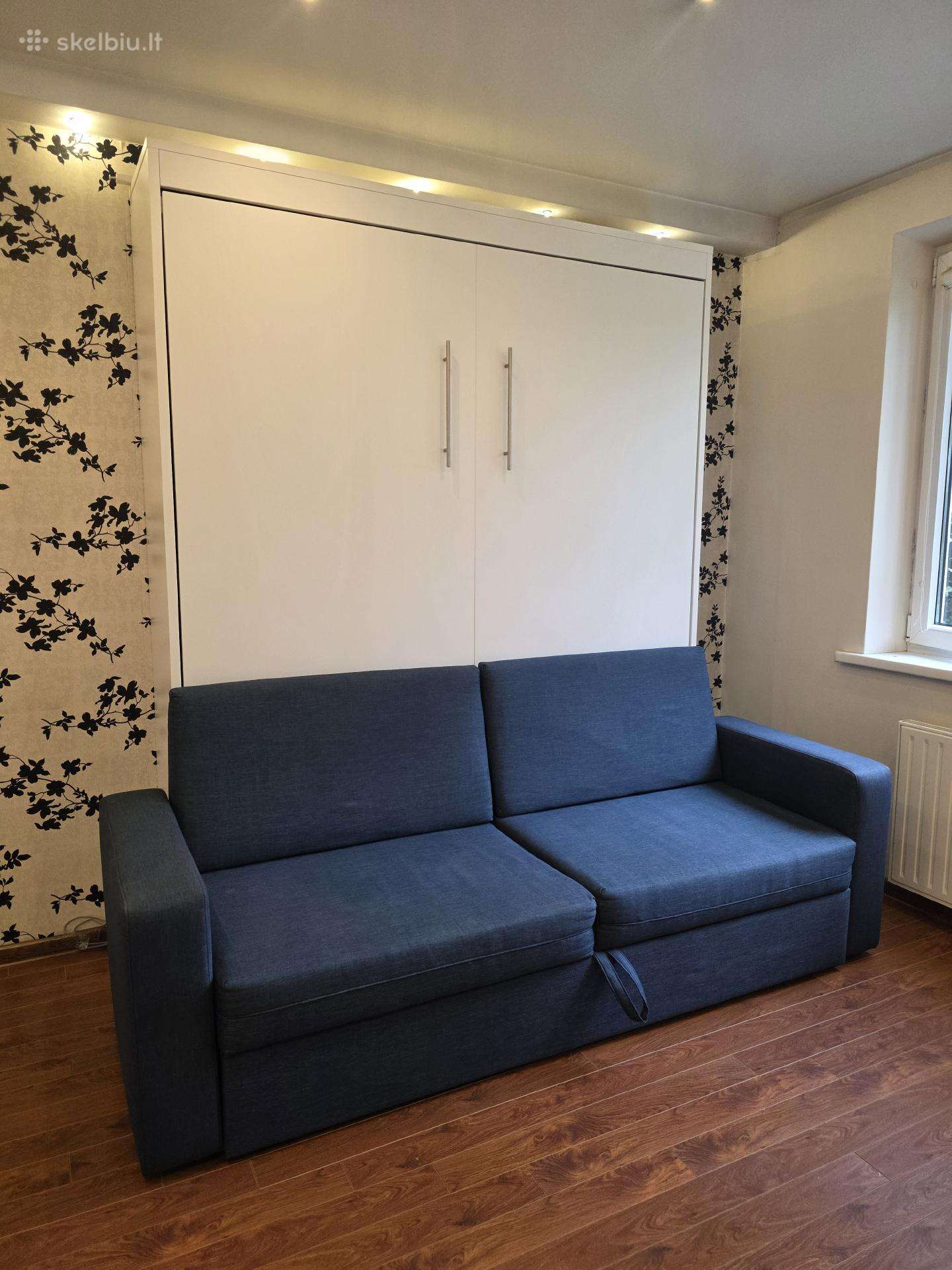 Transformuojama sofa-lova. Spintoje lova