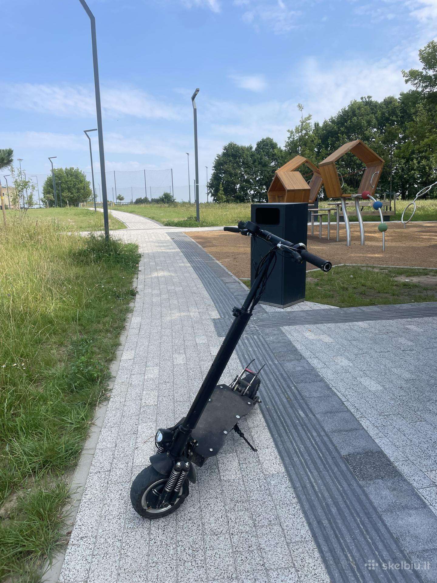Beaster scooter bs11