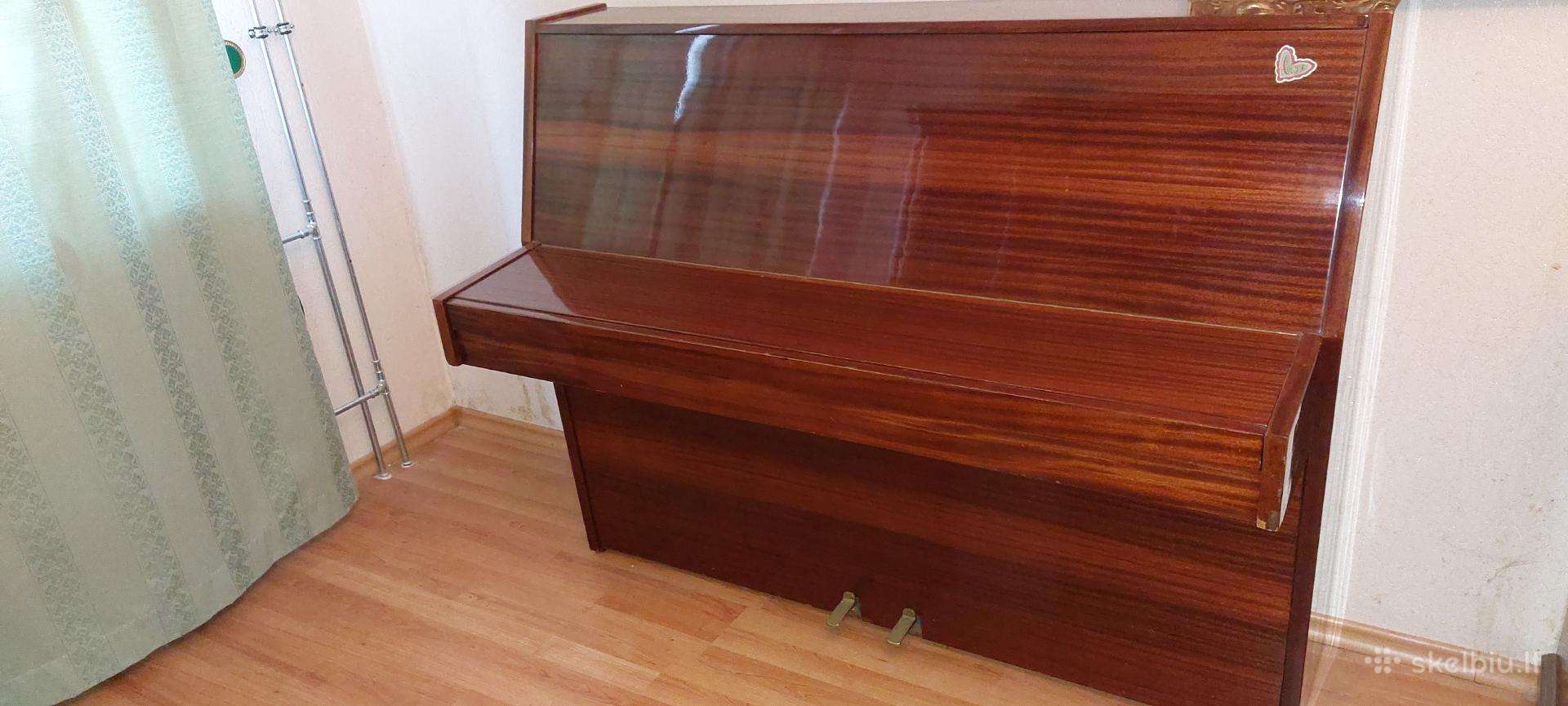 Pianinas "Riga"
