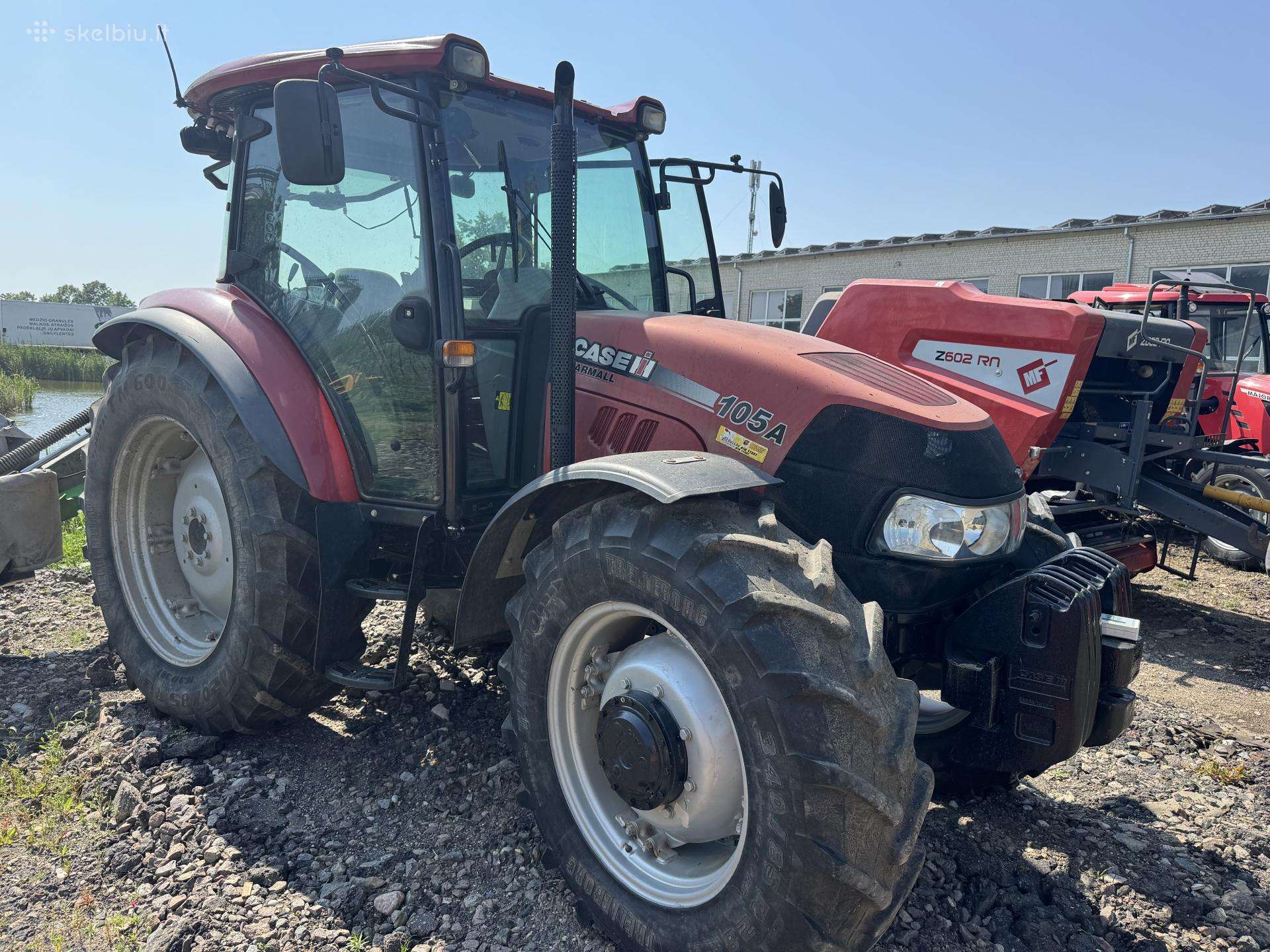 Case-IH FARMALL 105A, tractors