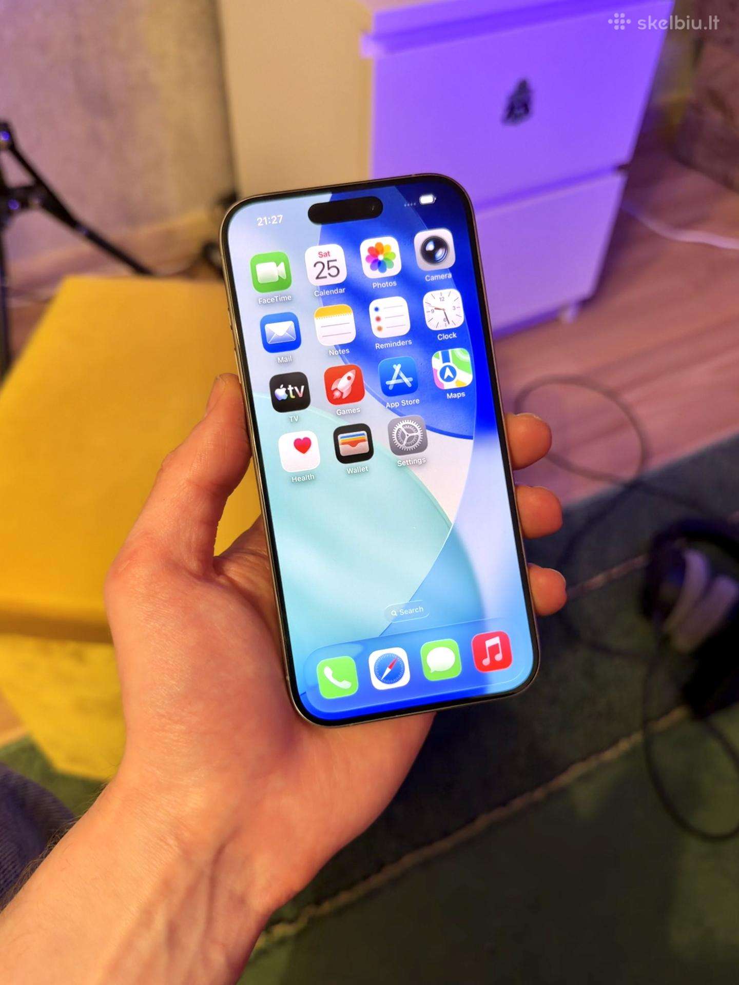 iPhone 16 Pro Natural Titanium