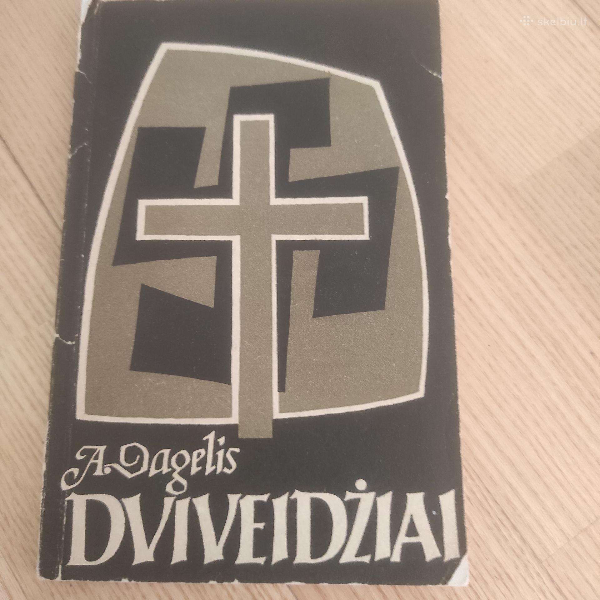 Knyga Dviveidžiai
