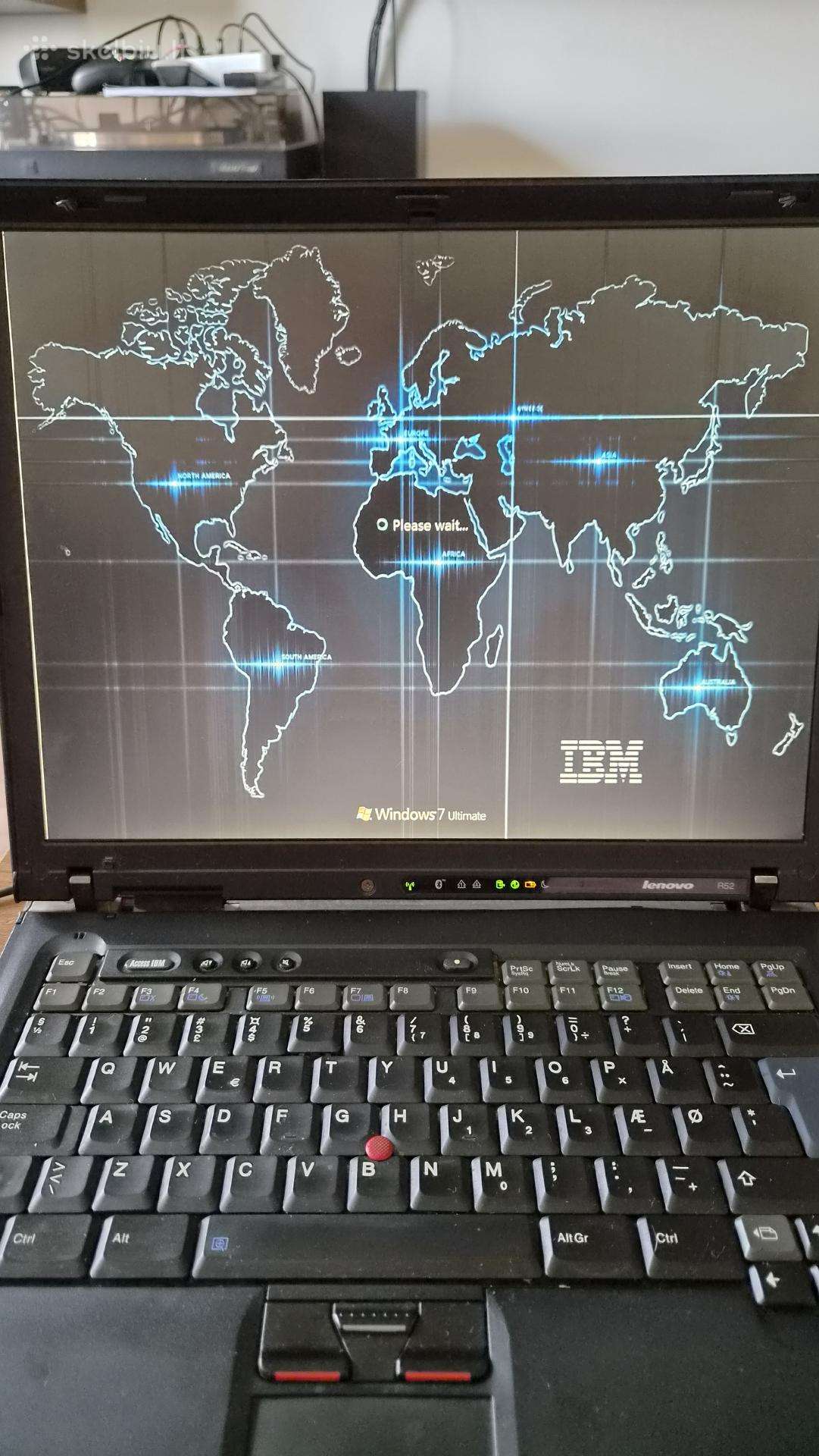 Ibm Lenovo retro laptop
