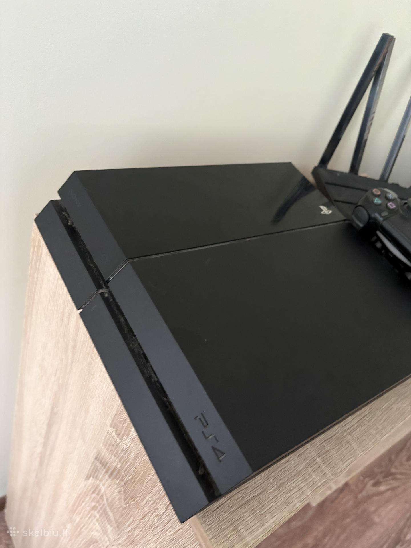 Parduodu Playstation 4