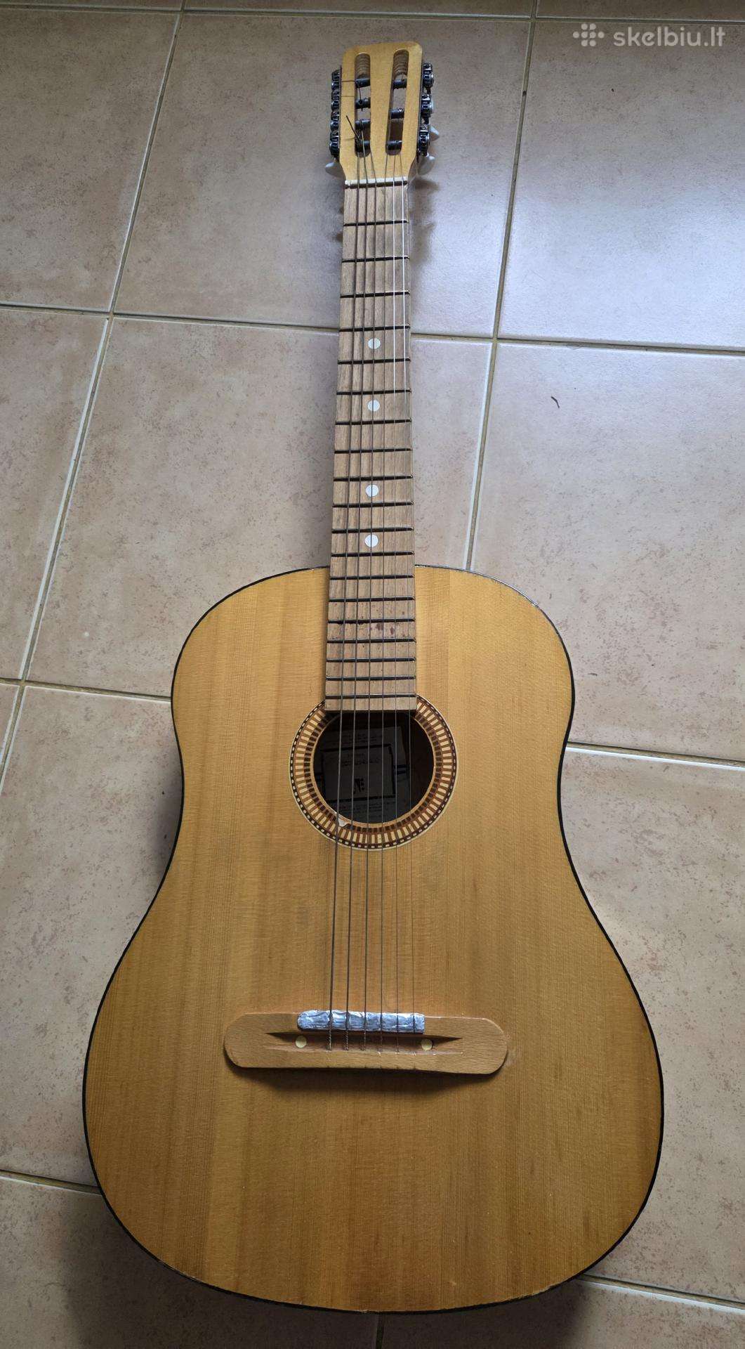 Parduodu gitarą