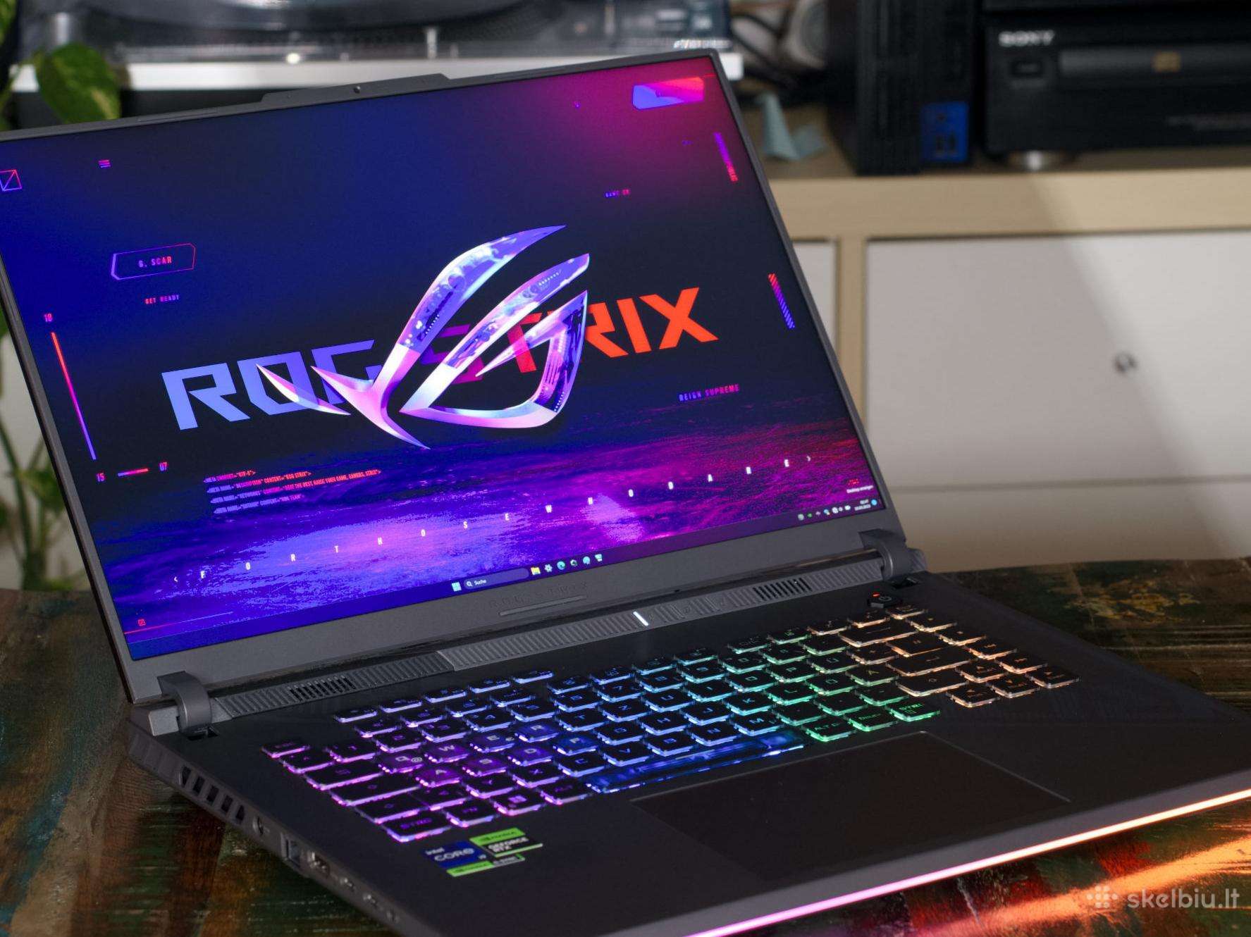 Asus Rogstrix G16