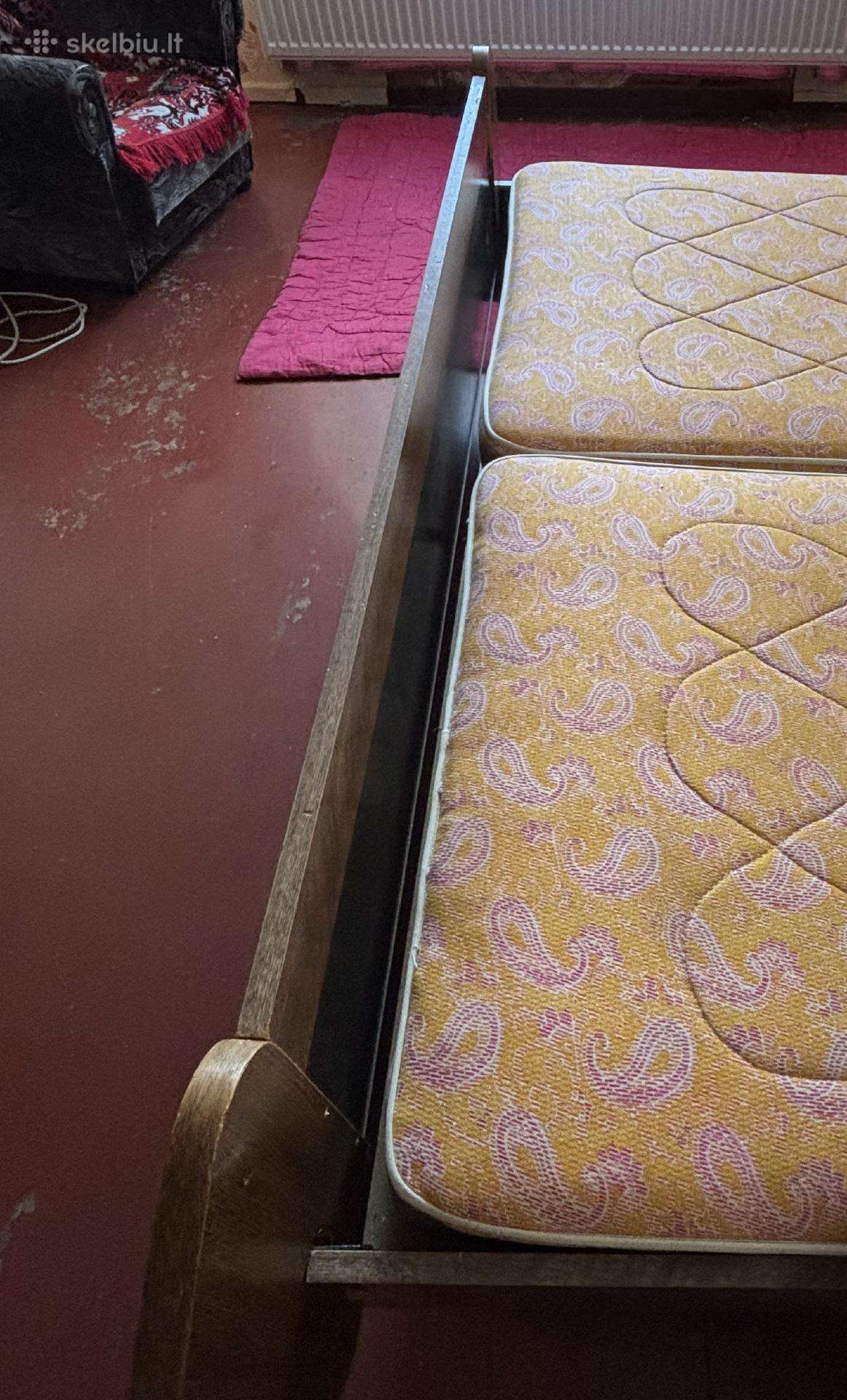 Atiduodu lovą su čiužiniais (išsivežti patiems)
