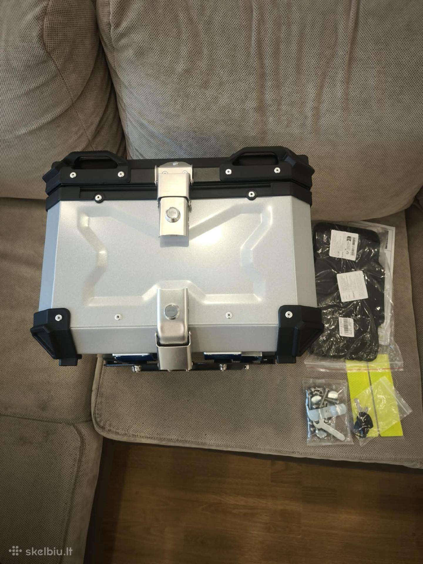 Motociklo centrinė dėžė 45l aliuminė