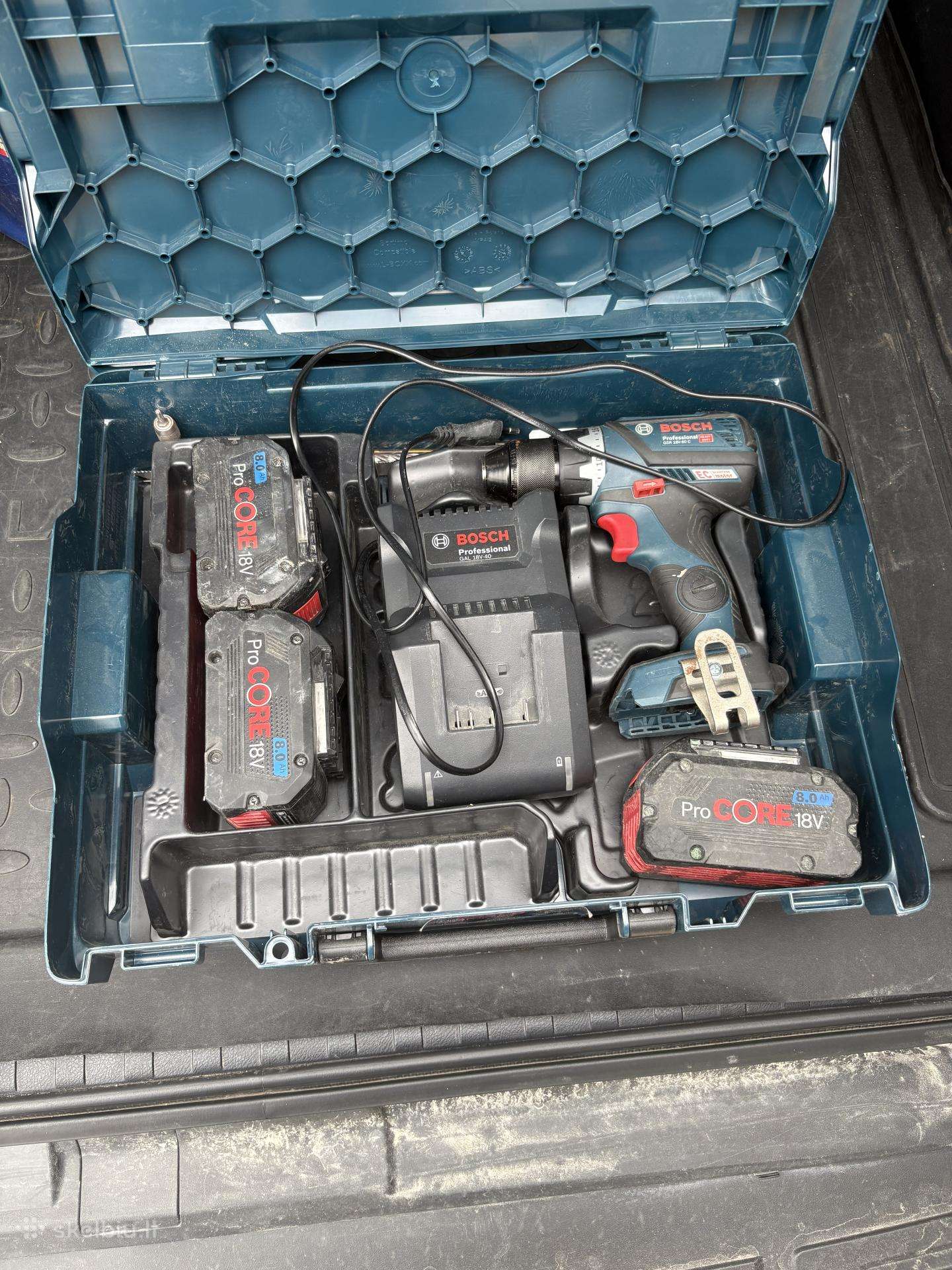 Bosch akumuliatorinis suktukas