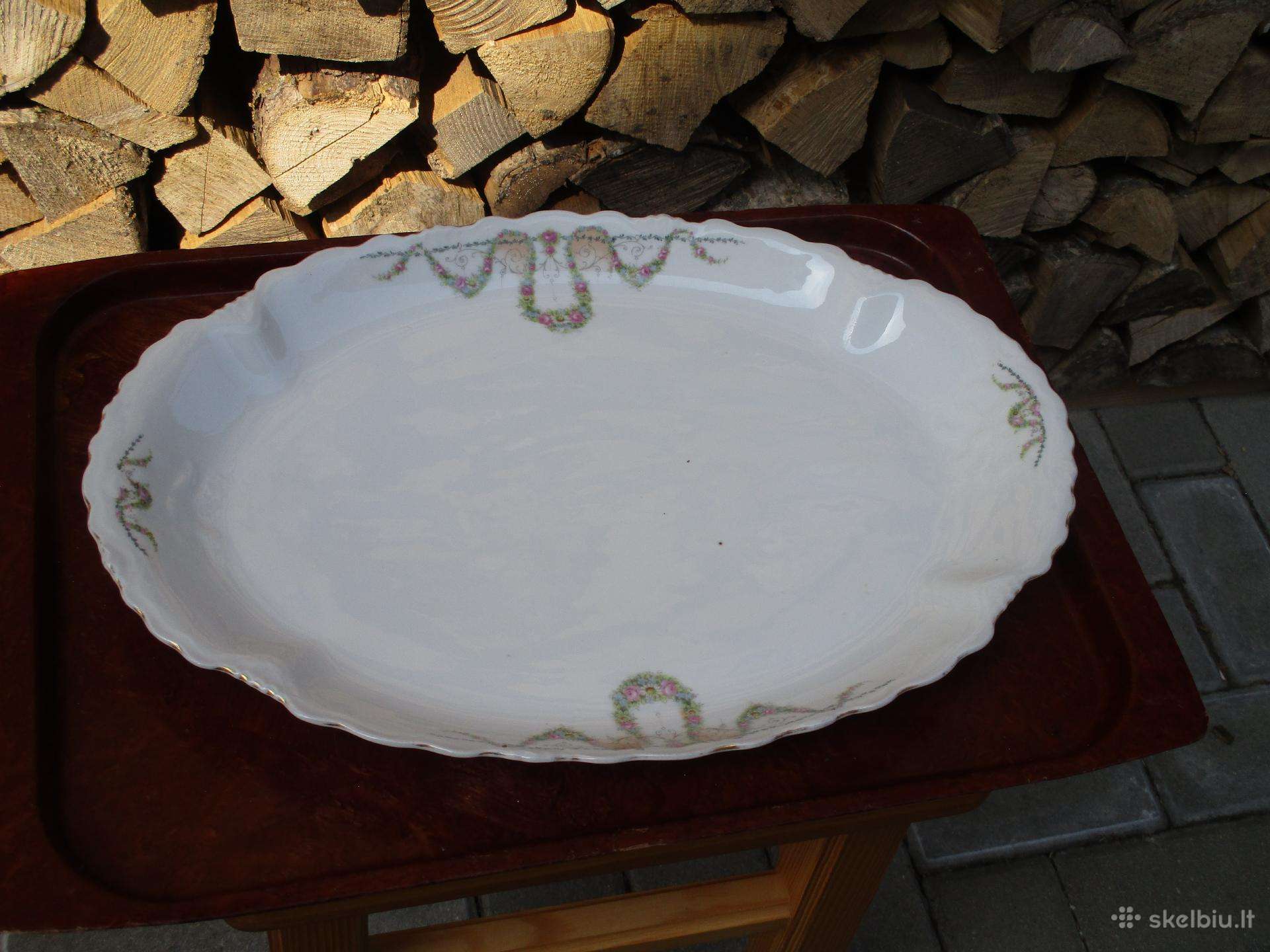 Ovali vintažinė lėlštė