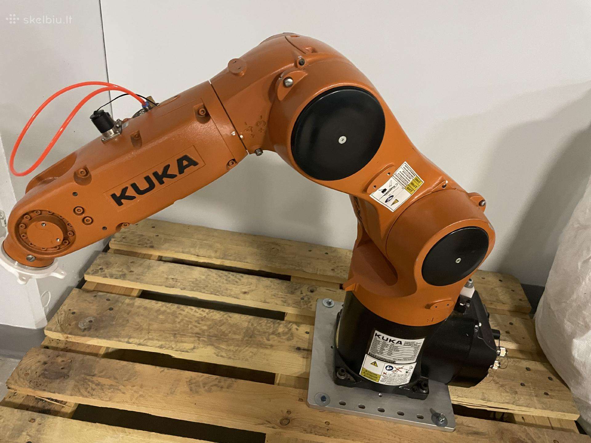 Kuka kr6 robotinė ranka