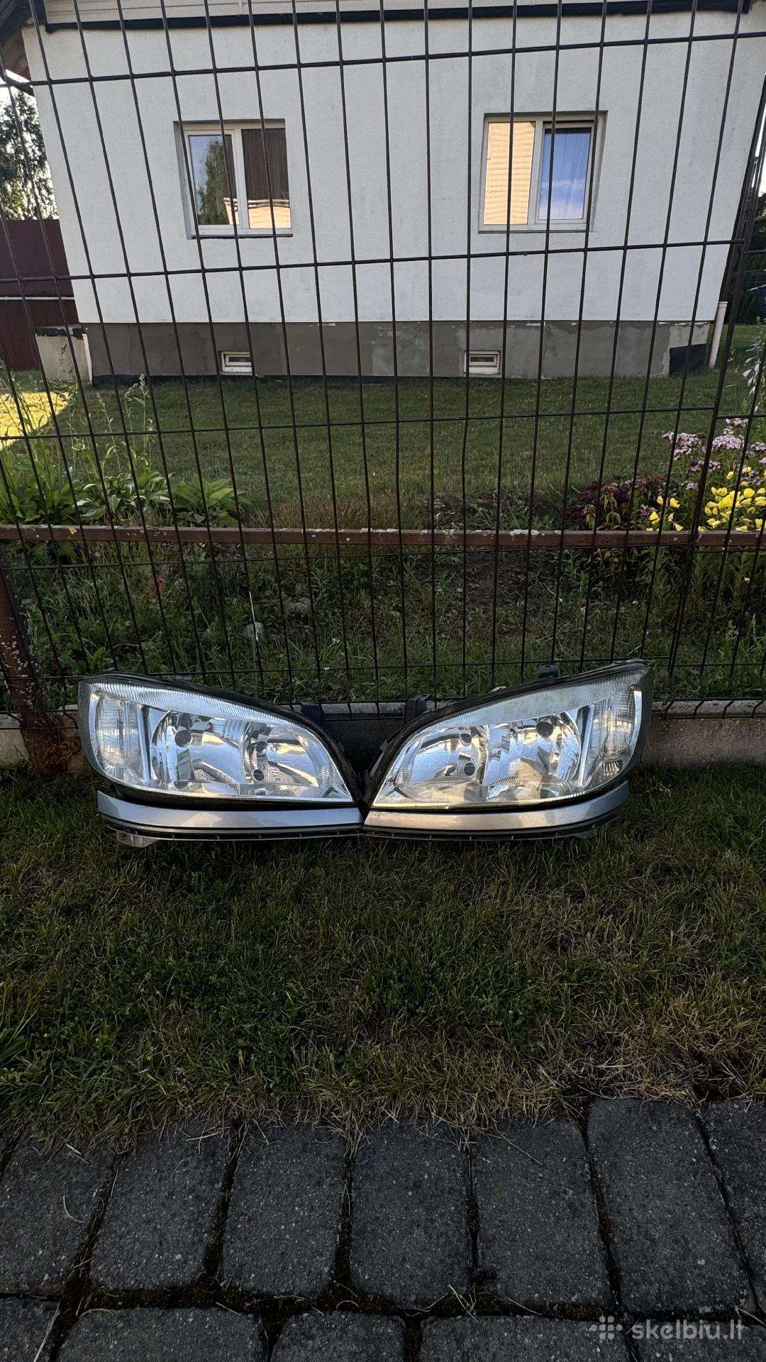Opel Zafira A priekiniai žibintai (komplektai)