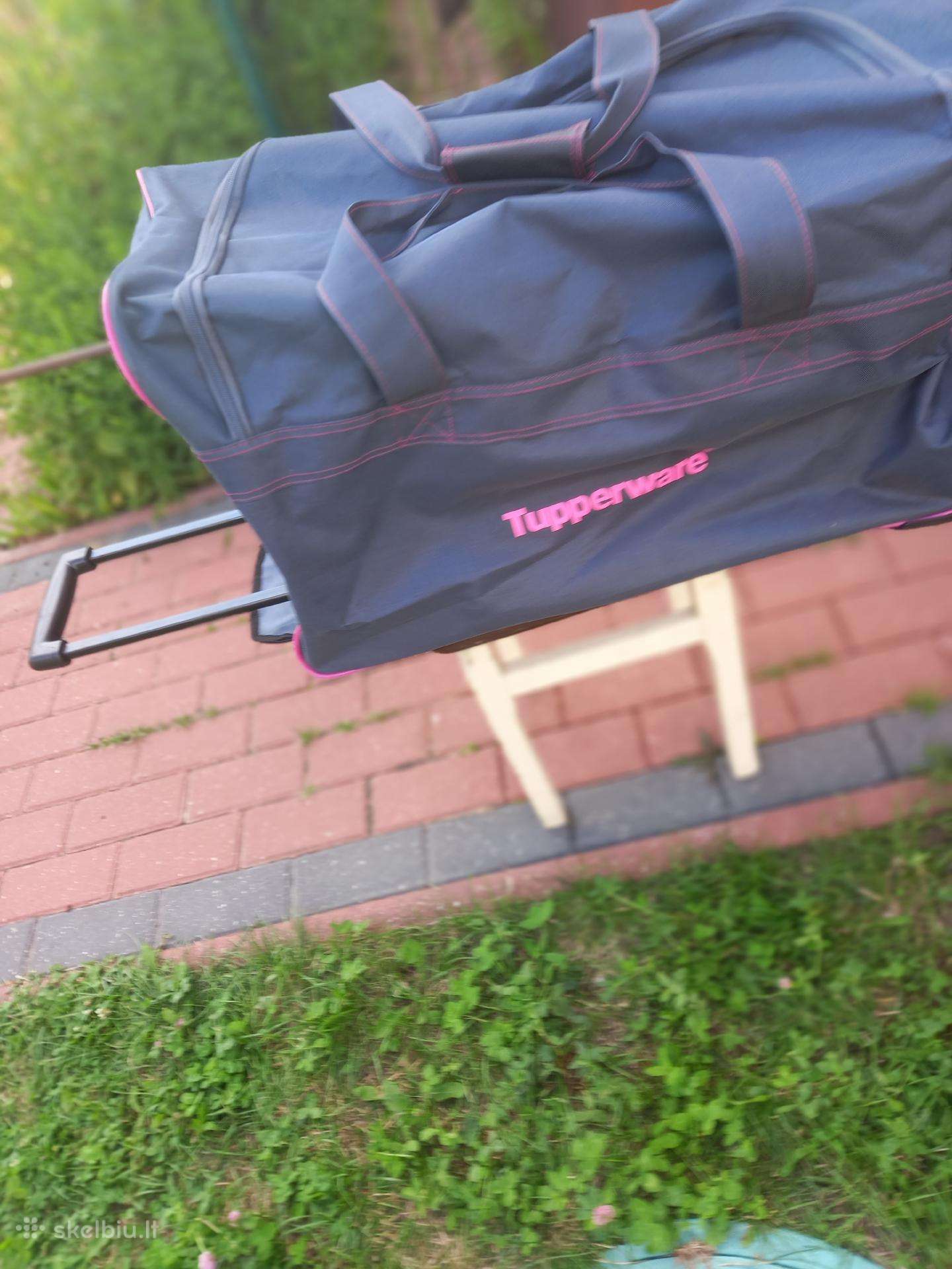 Lagaminas ant ratuku Tupperware