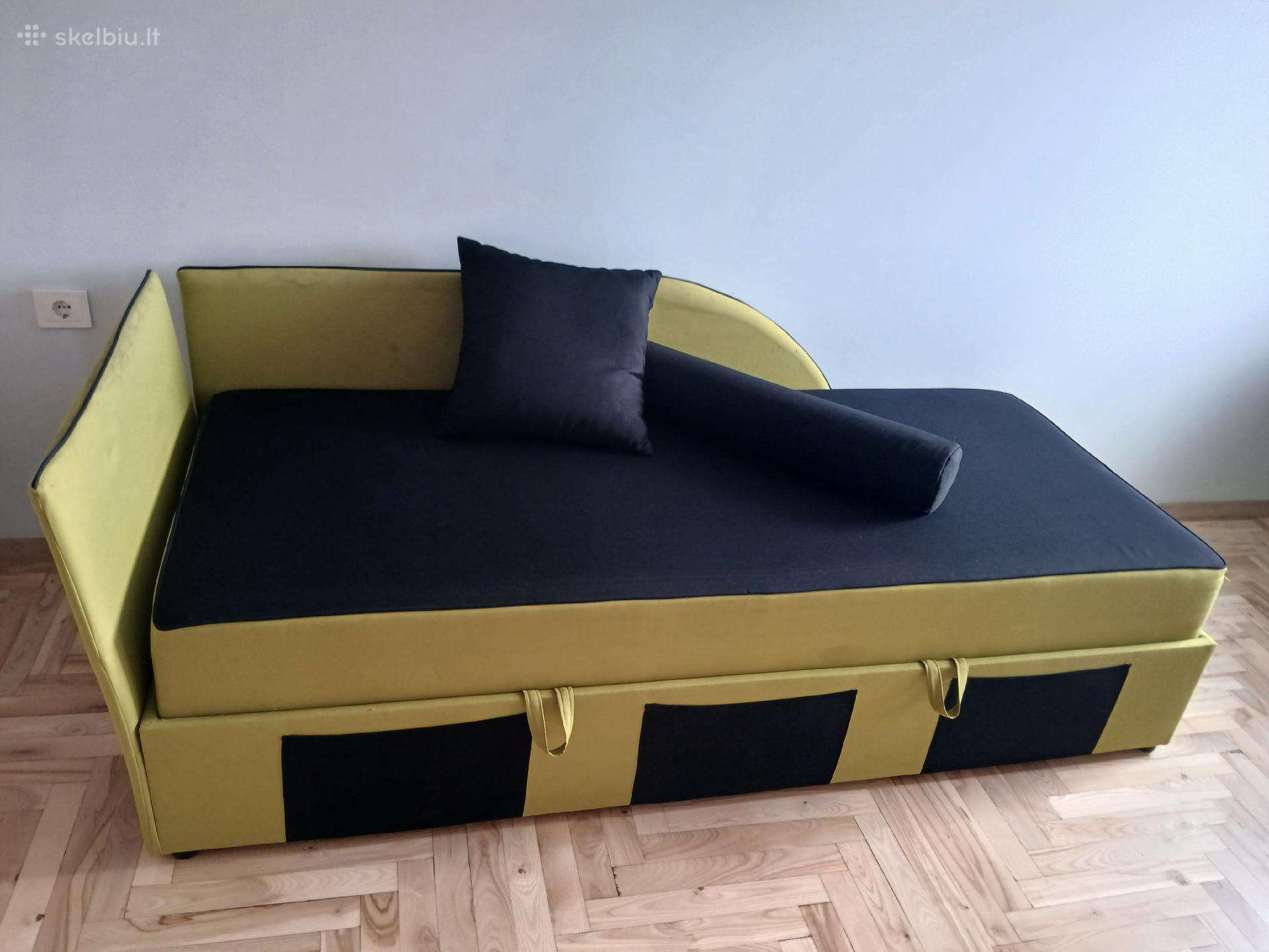 Viengulė lova su patalynes dėže