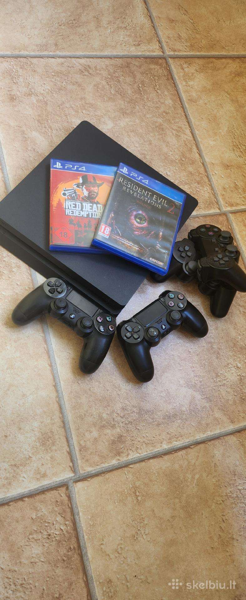 Play Station 4 slim