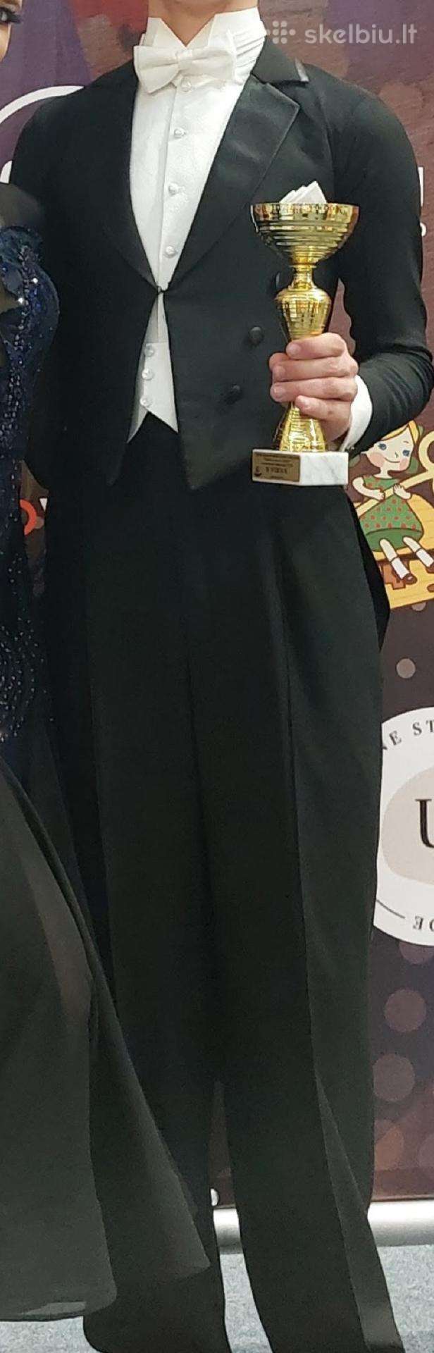 Lieknam vaikinui frakas