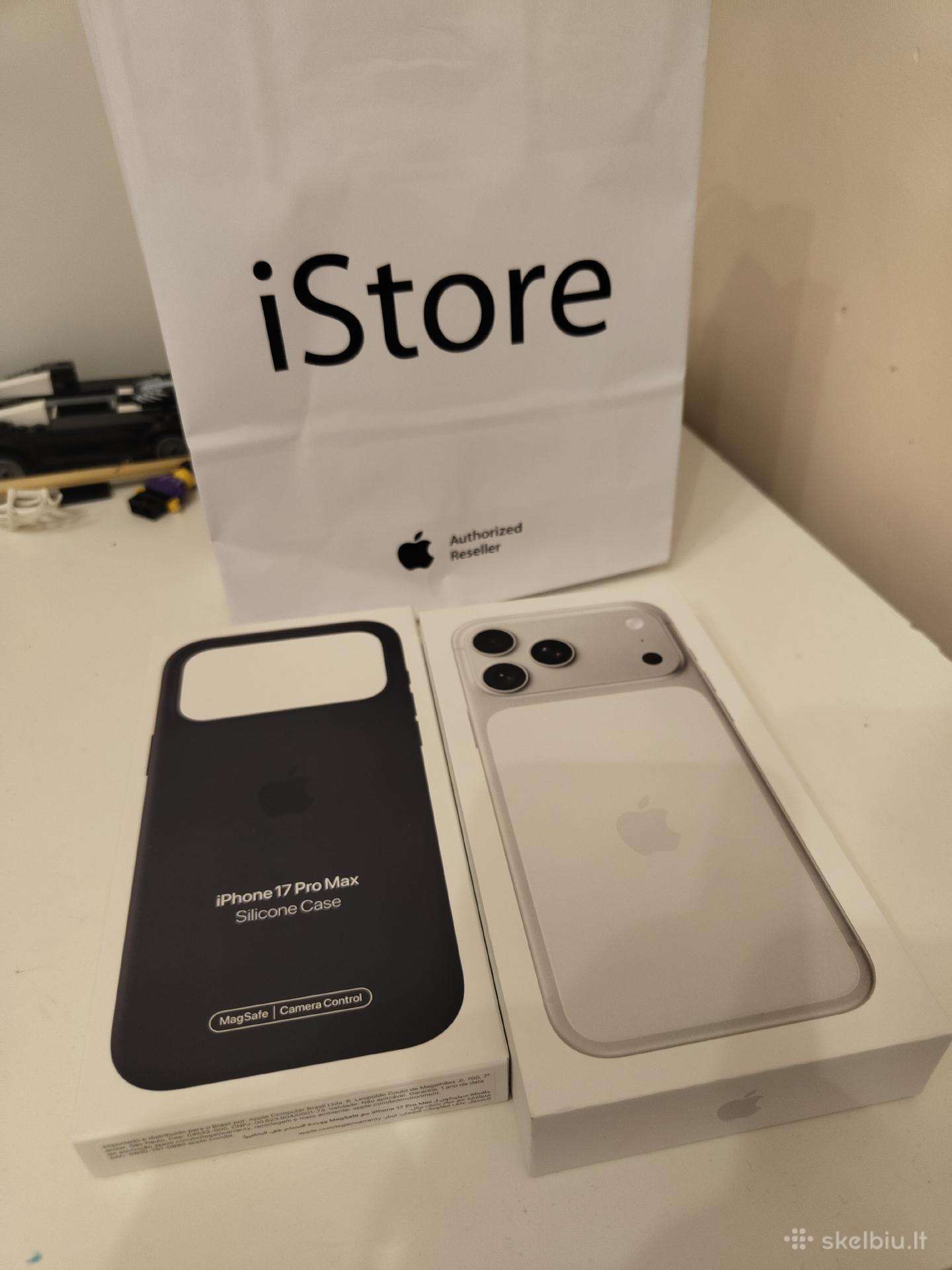 iPhone 17 pro max