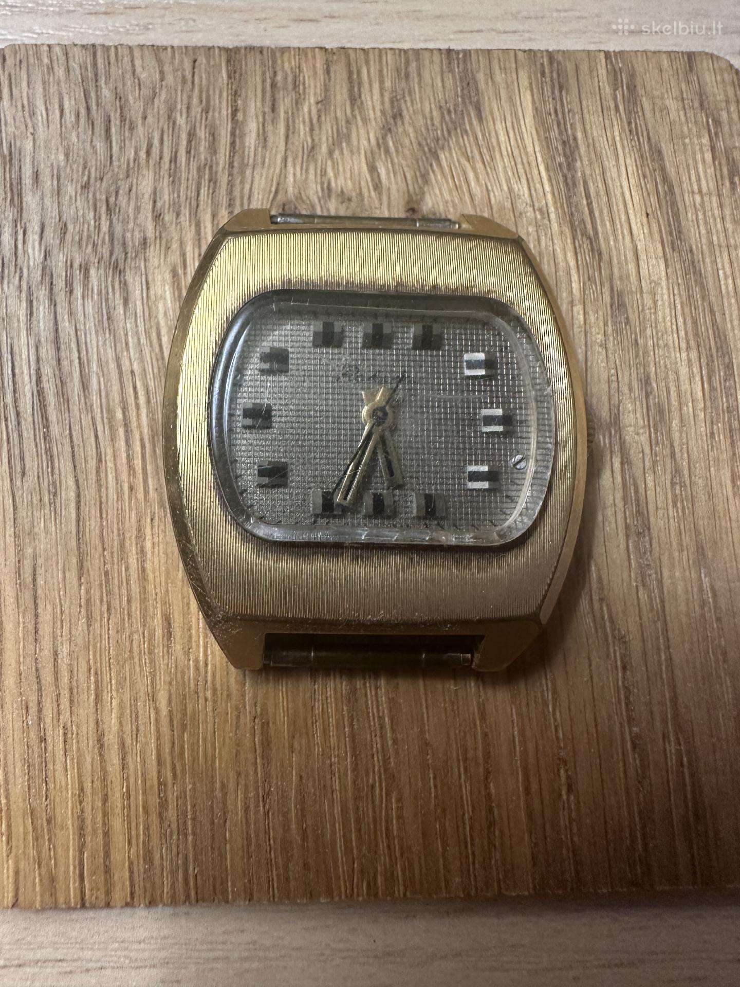 Veikiantis Retas vintage laikrodis Raketa