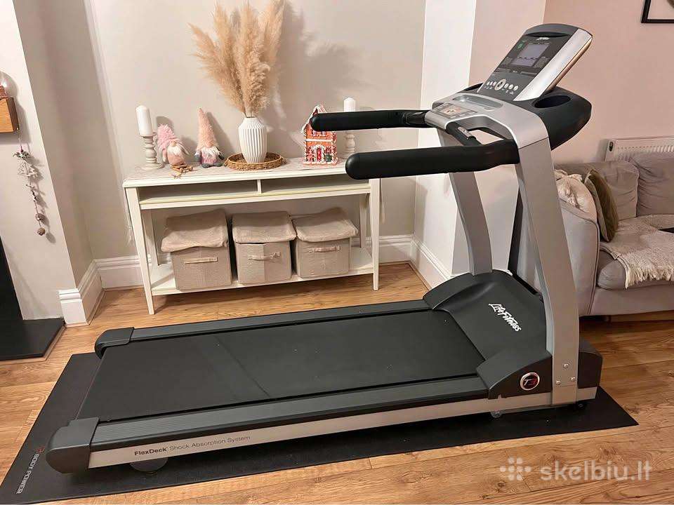 Bėgimo takelis Life Fitness T3