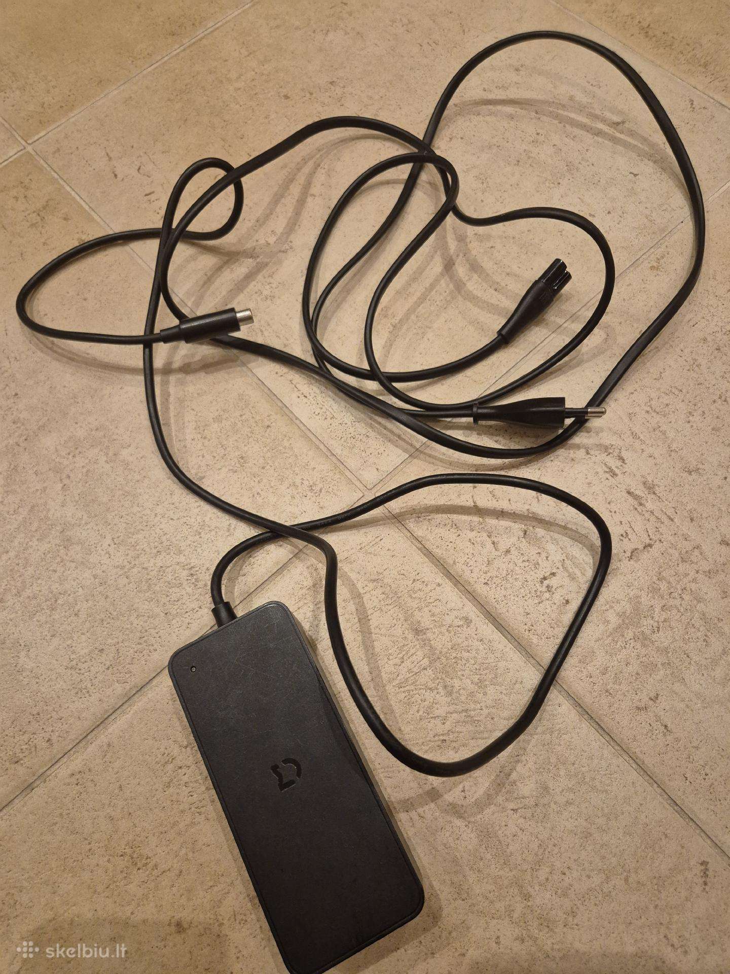 Paspirtuko Xiaomi m365 pakrovėjas