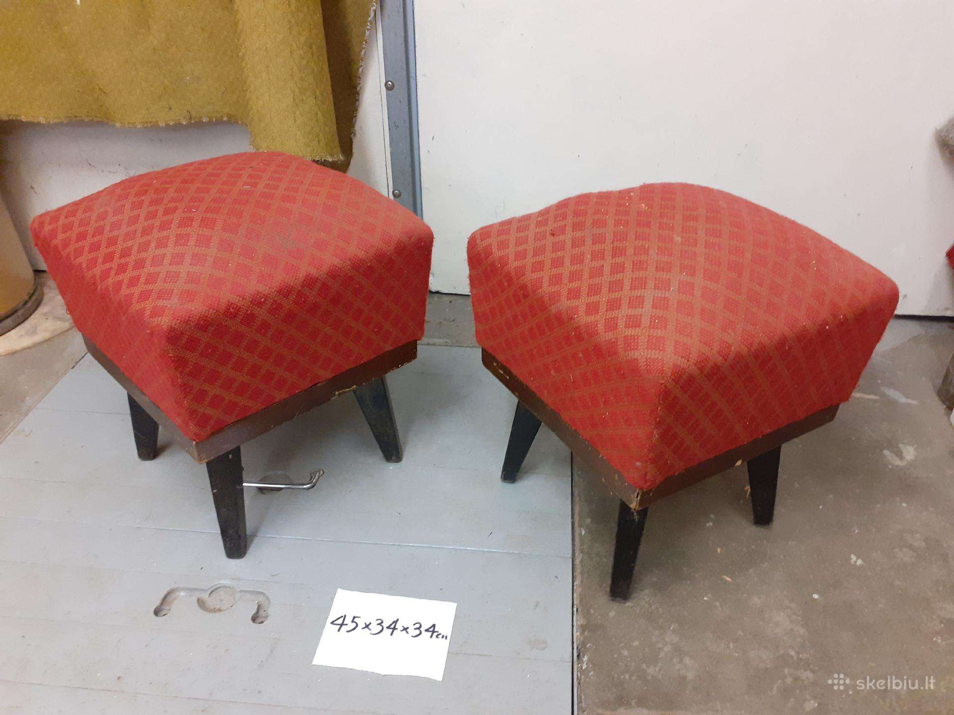 Antikvariniai Mid-century pufai