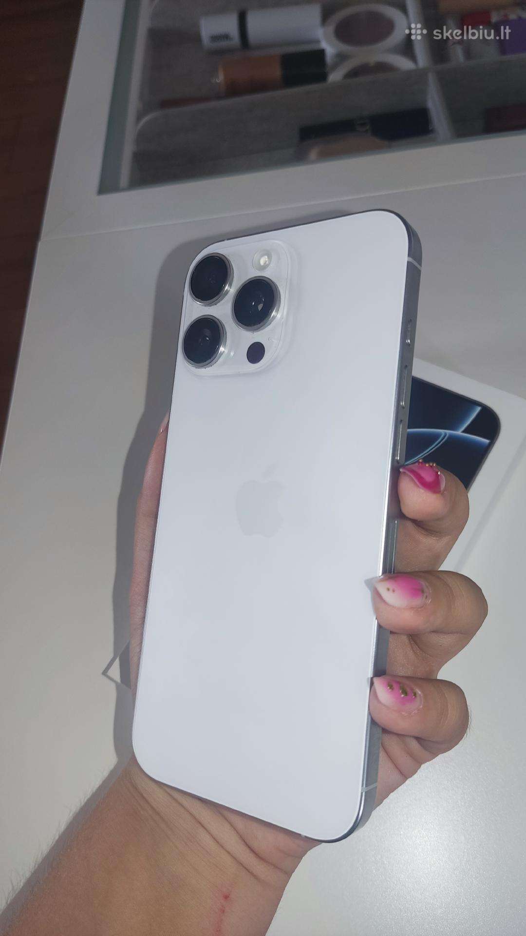 iPhone 16 pro max 256gb