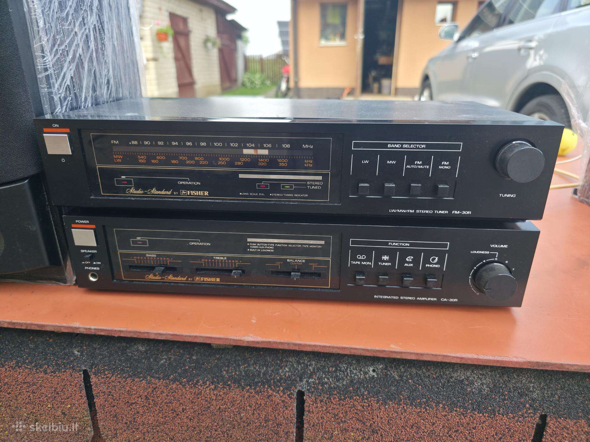 Muzikinis centras fisher iš stiprintuvo ir radijos