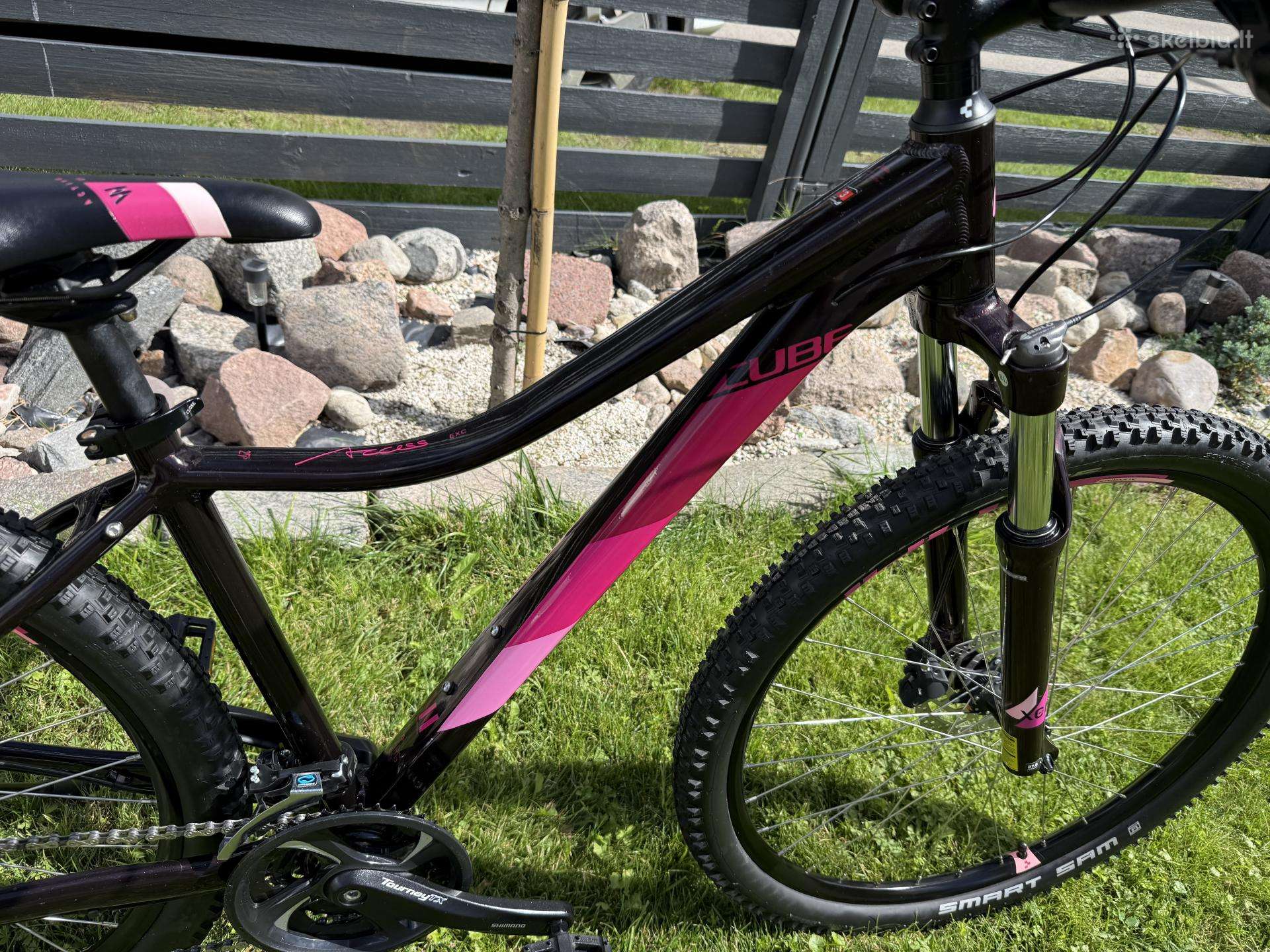 Mountain bike Cube