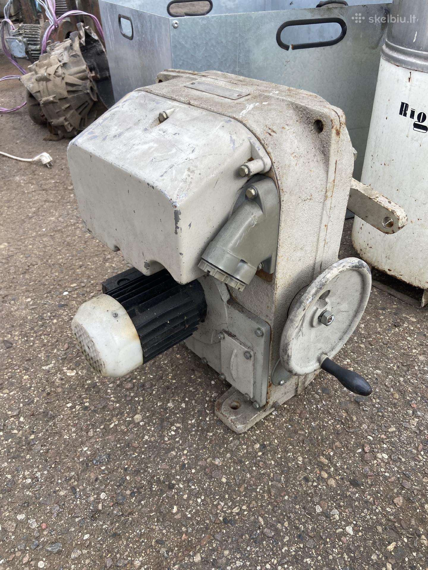 Variklis su reduktorium meo 250