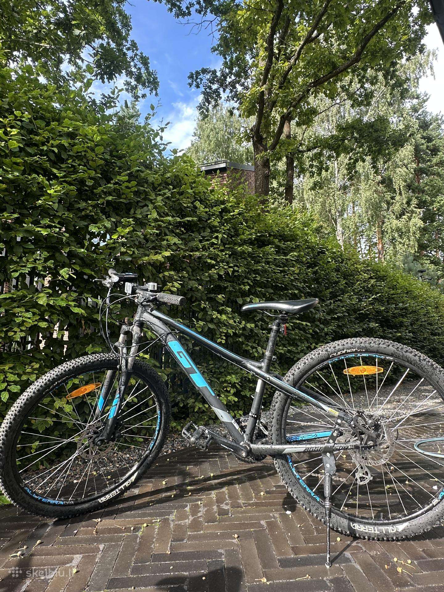 GT Aggressor Comp 27.5 kalnų dviratis
