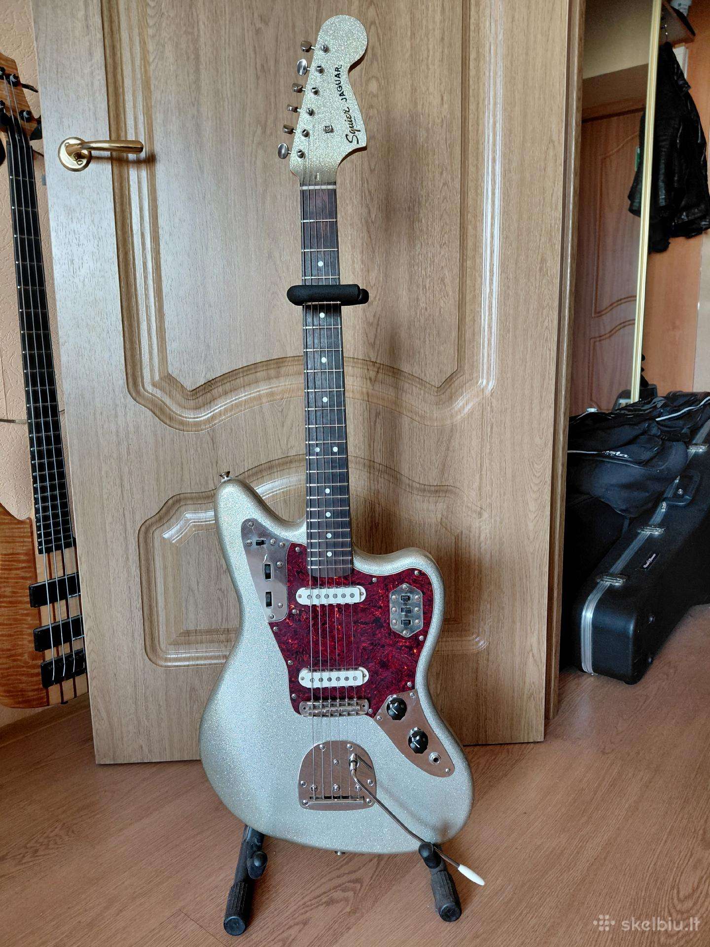Elektrine gitara Squier Jaguar