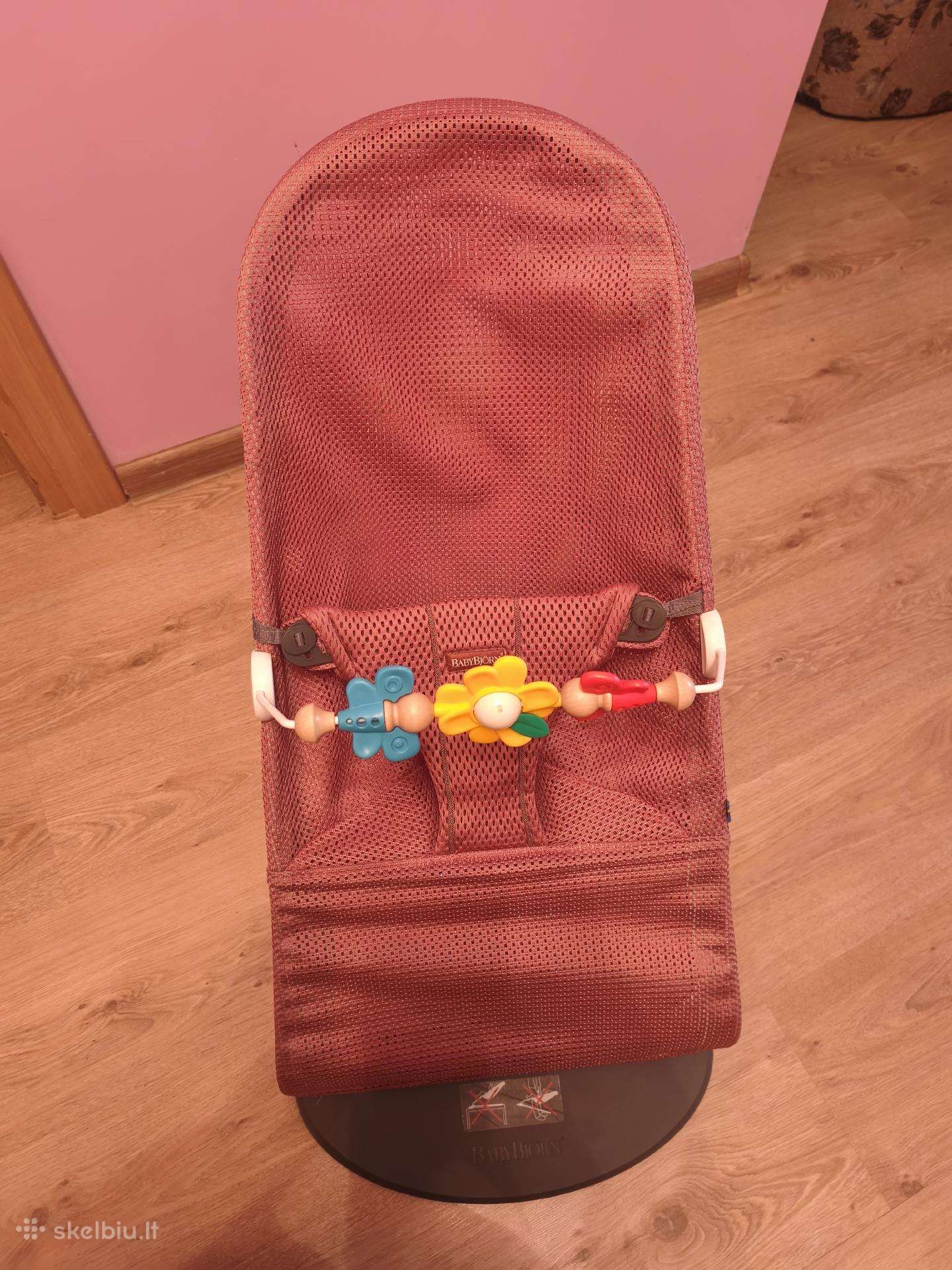 Parduodu gultuką Babybjorn su žaisliuku