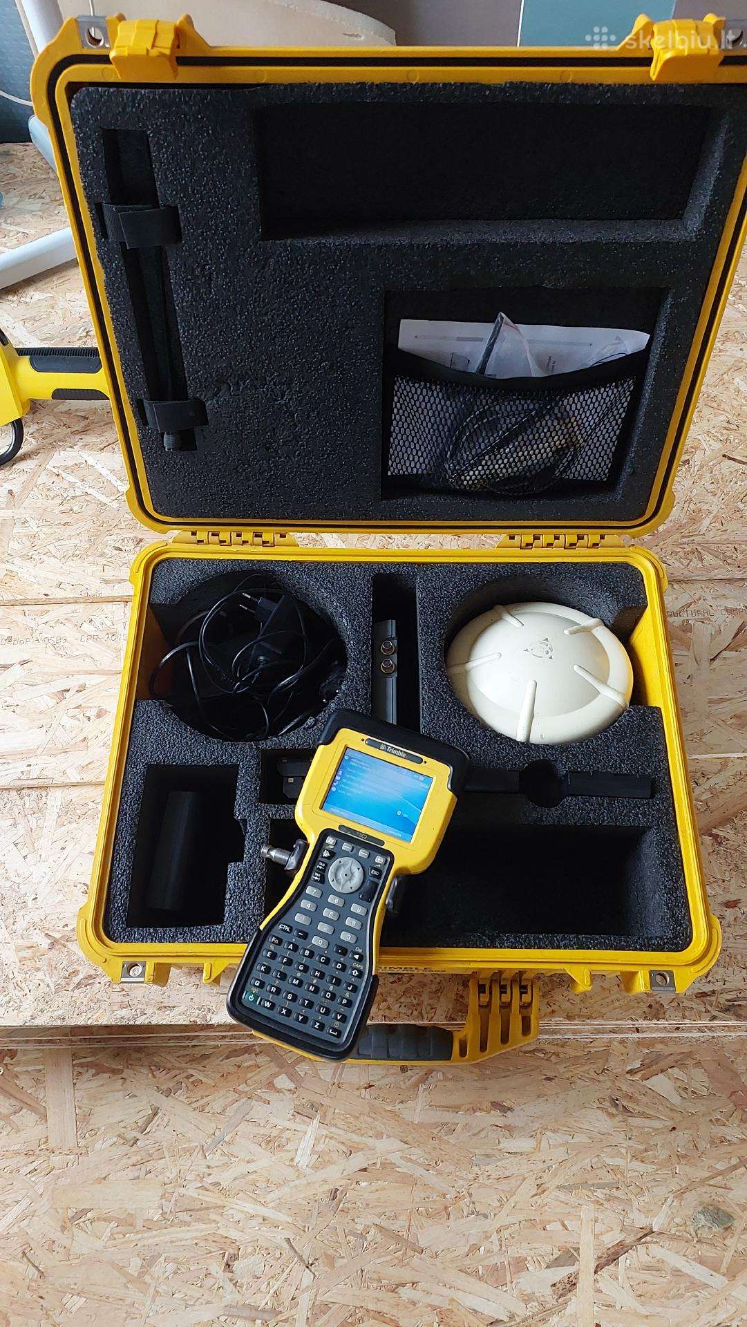 Trimble R8