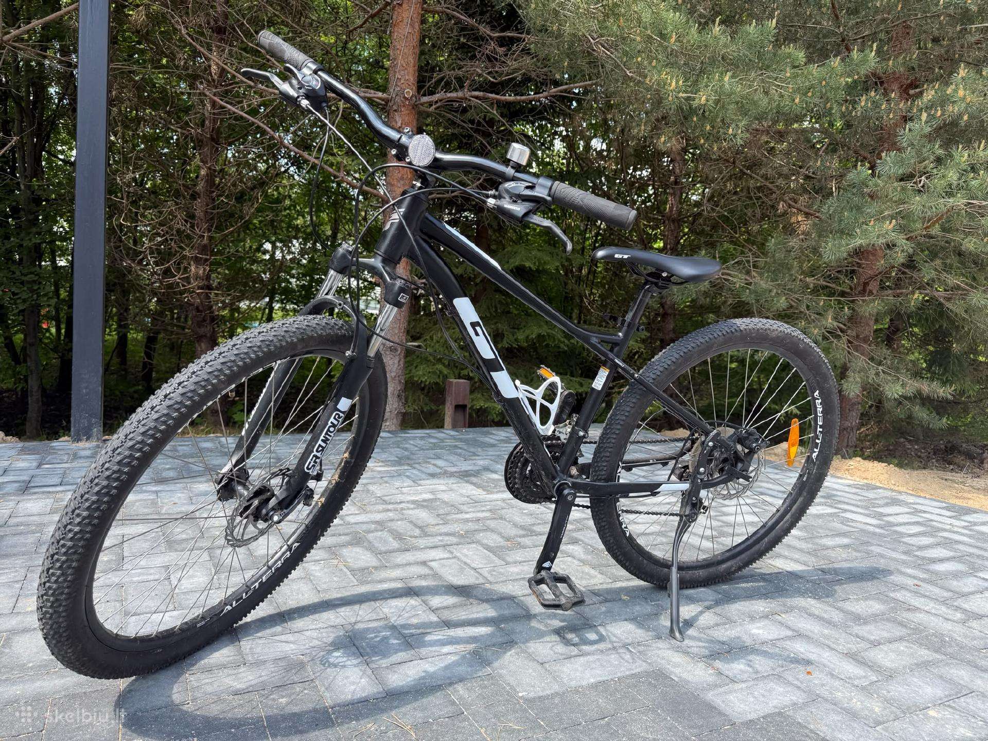 GT Aggressor MTB 275 dviratis