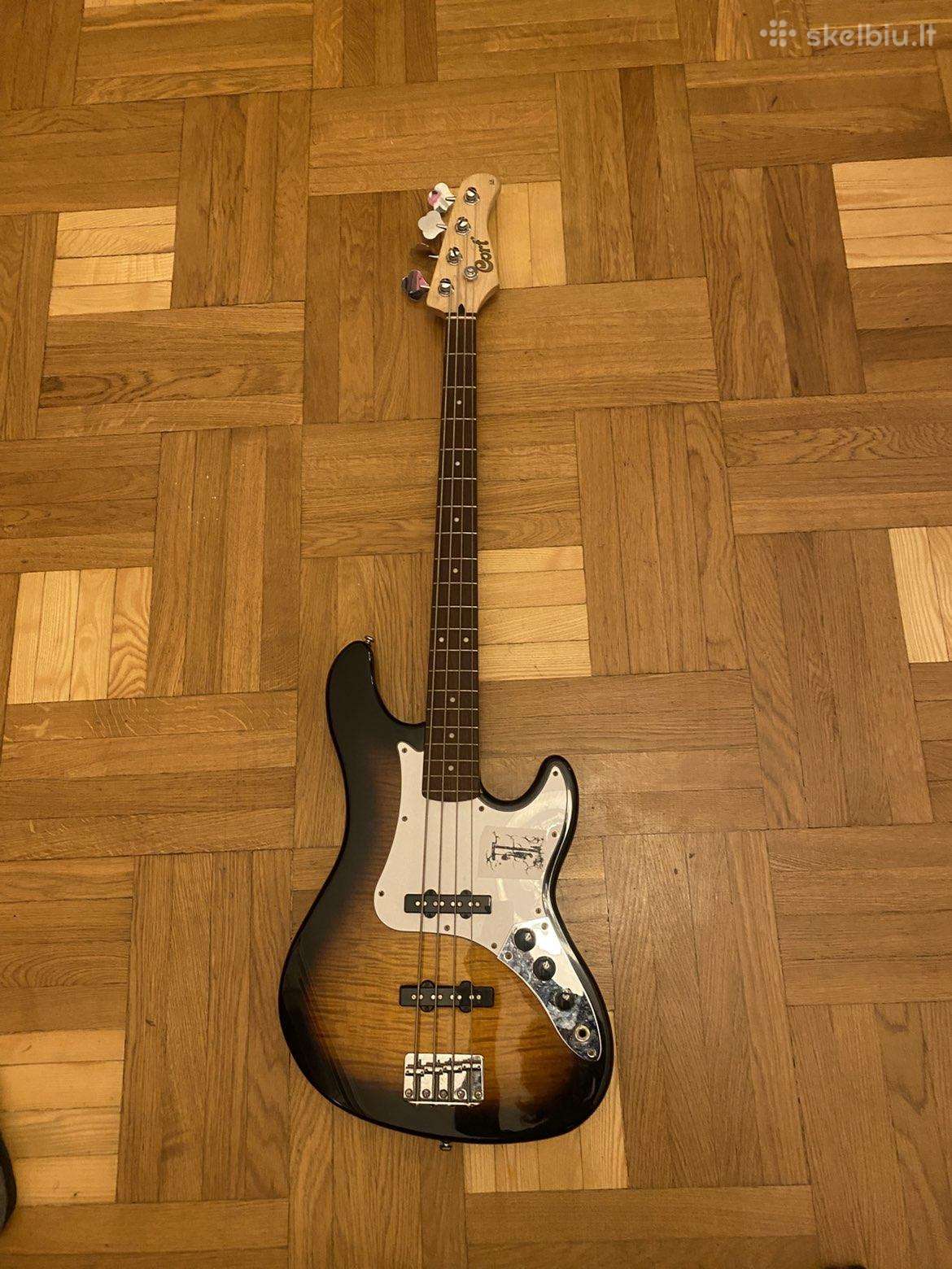 Bosinė gitara Cort