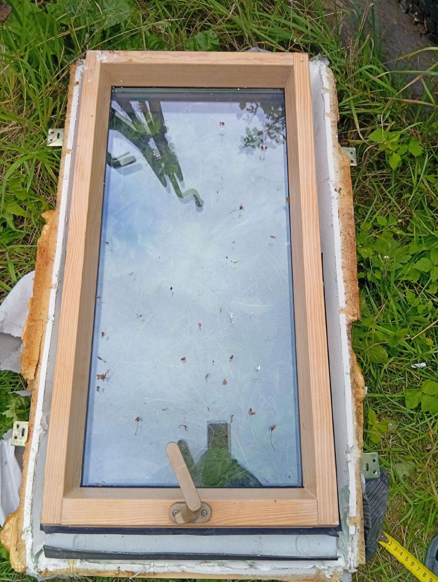 Parduodami Velux langai