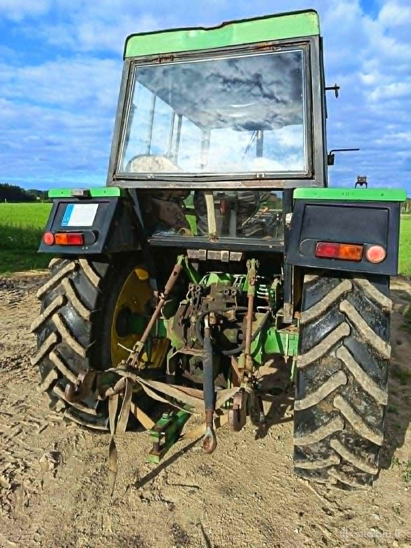 John Deere 3130, tractors