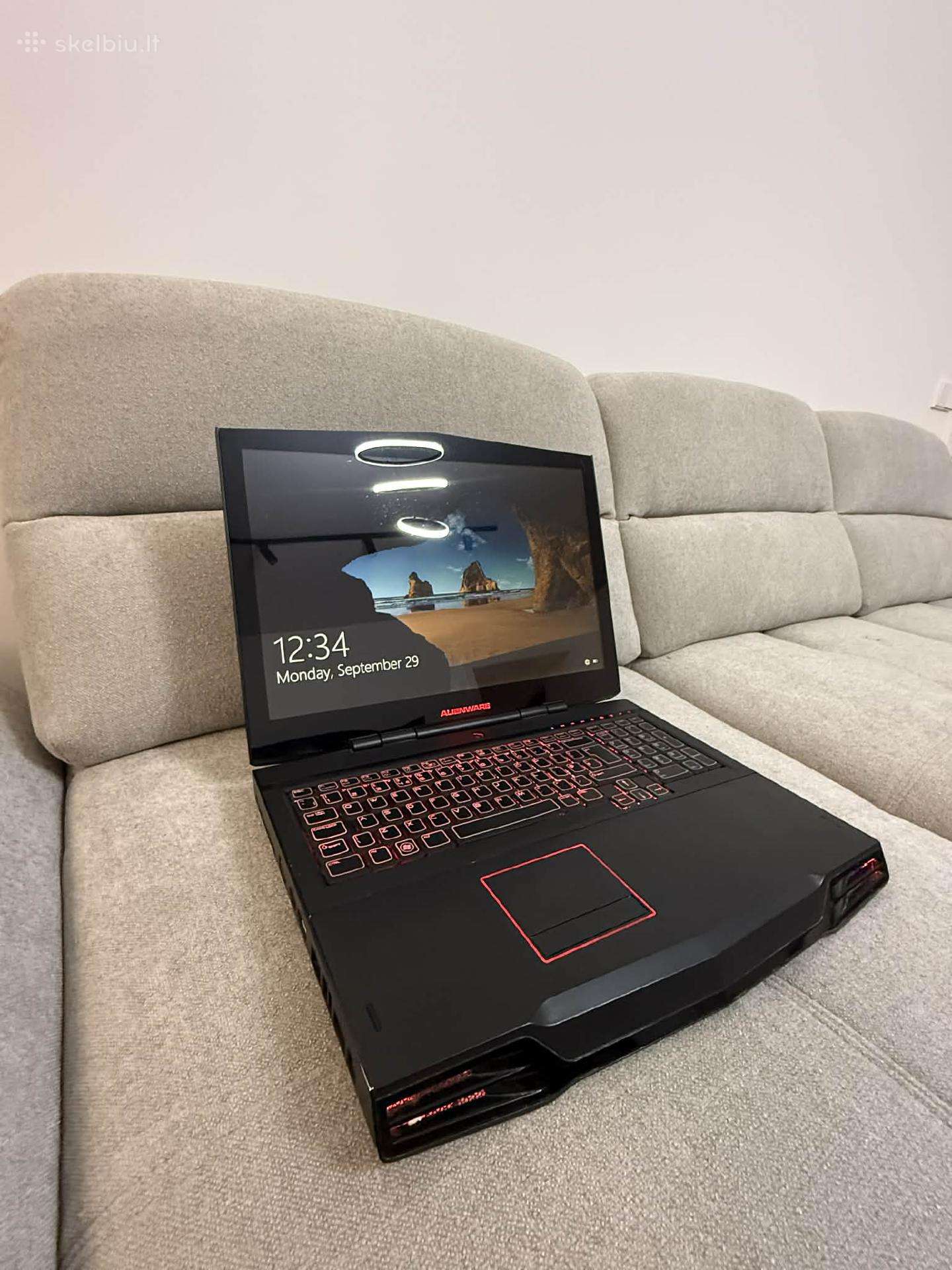 Alienware M17x R2