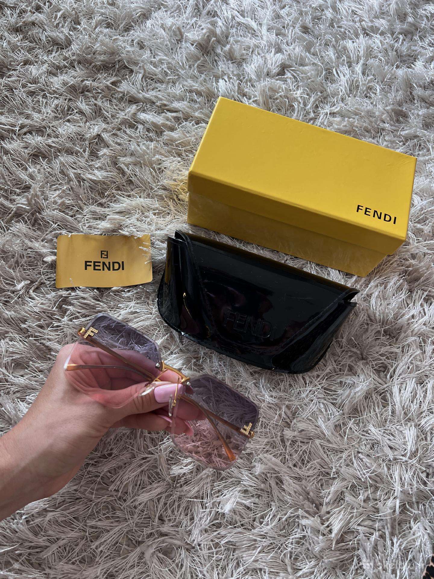 Fendi akiniai