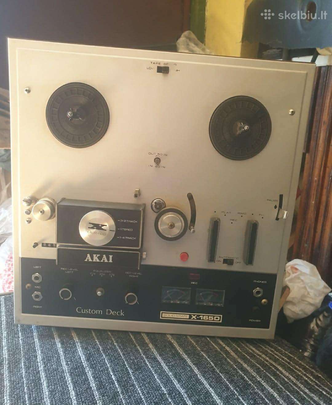 Akai X 165d